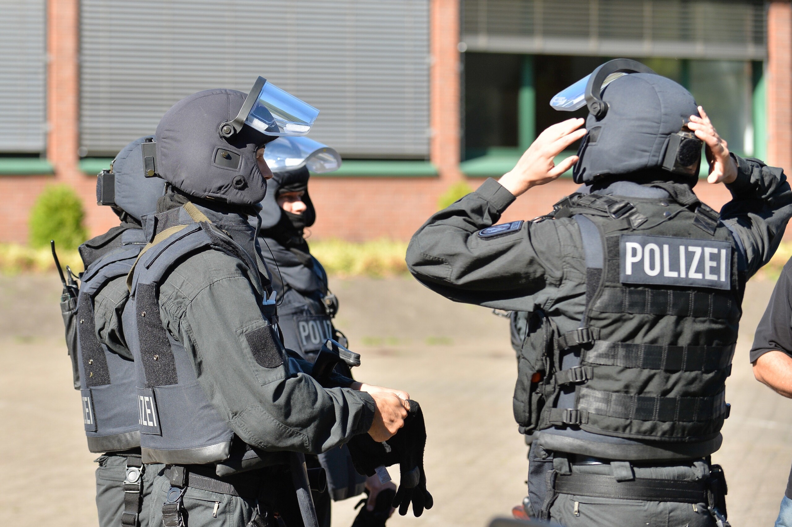 allemagne la bundeswehr organise un exercice nocturne dans le metro de berlin scaled