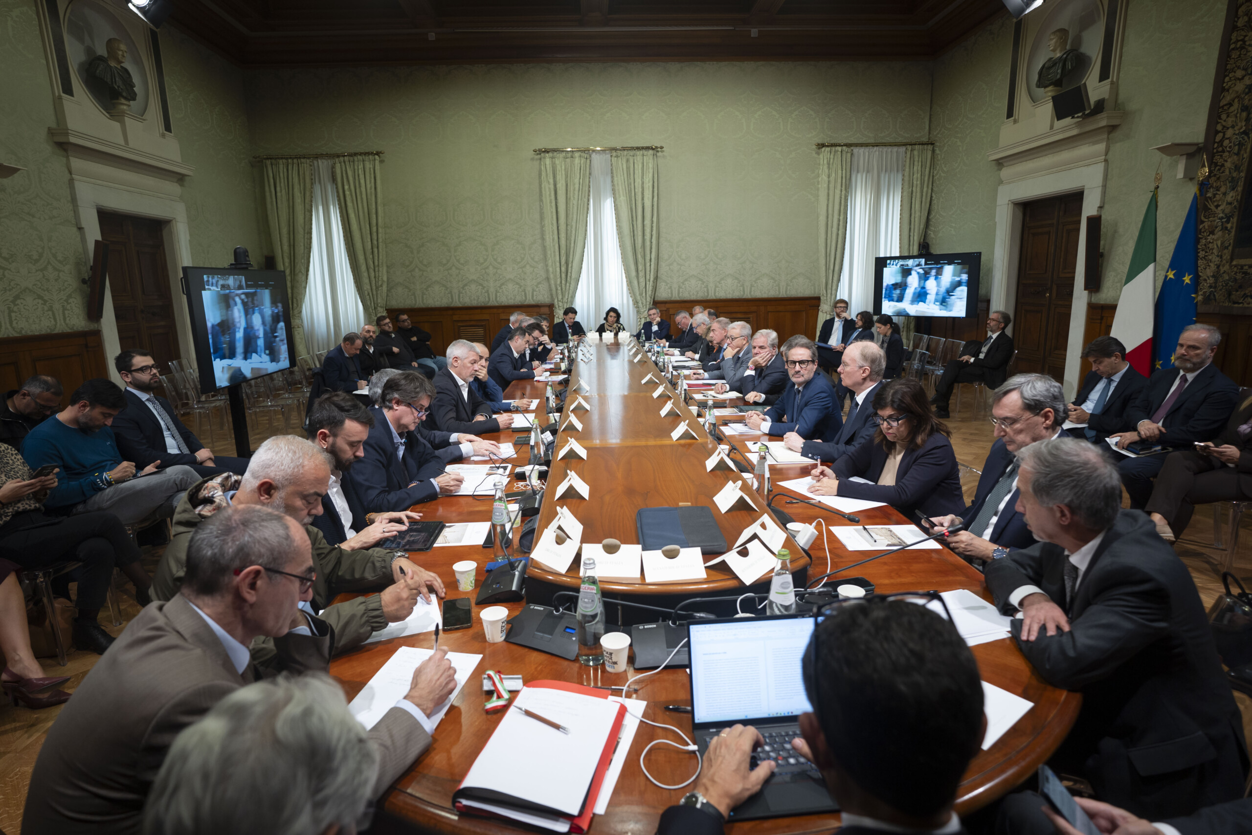 ex ilva accord du conseil des ministres sur le decret loi fonds pour la formation et chomage partiel a 70 scaled