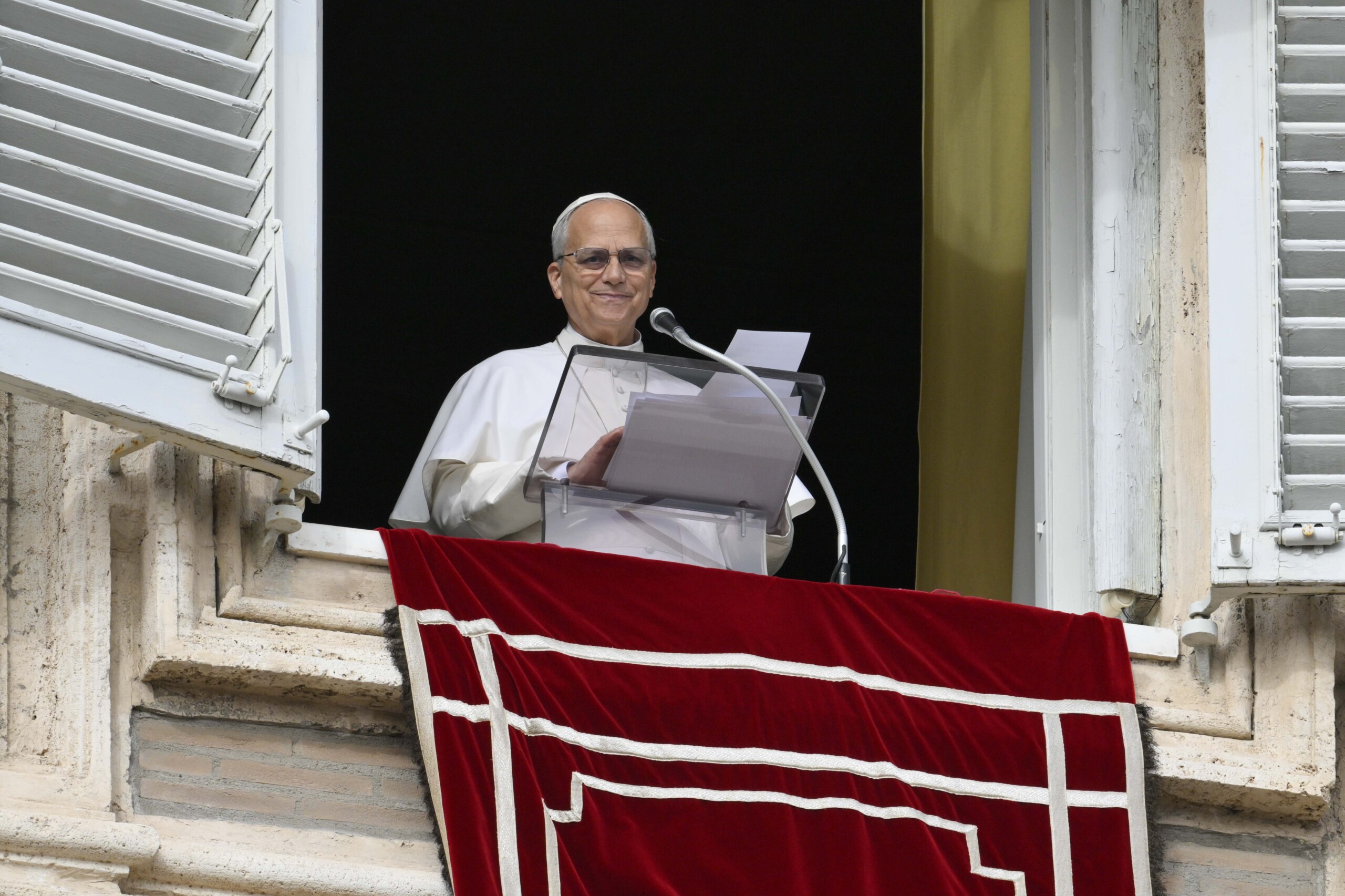 pape leon xiv le monde cherche lespoir venir a assise est pour moi une benediction scaled