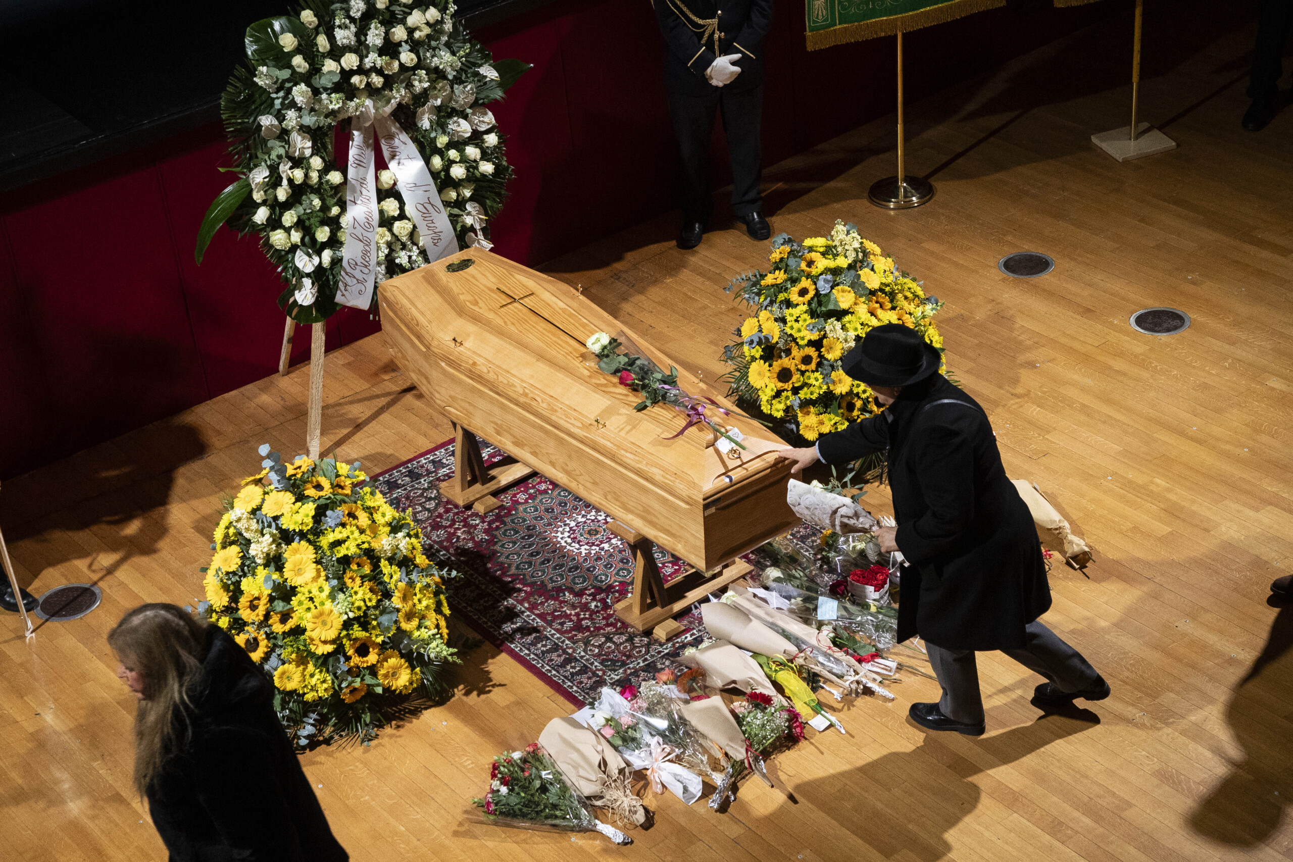 Ornella Vanoni, plus de 5 000 personnes à la chambre funéraire 1 ornella vanoni plus de 5 000 personnes a la chambre funeraire scaled