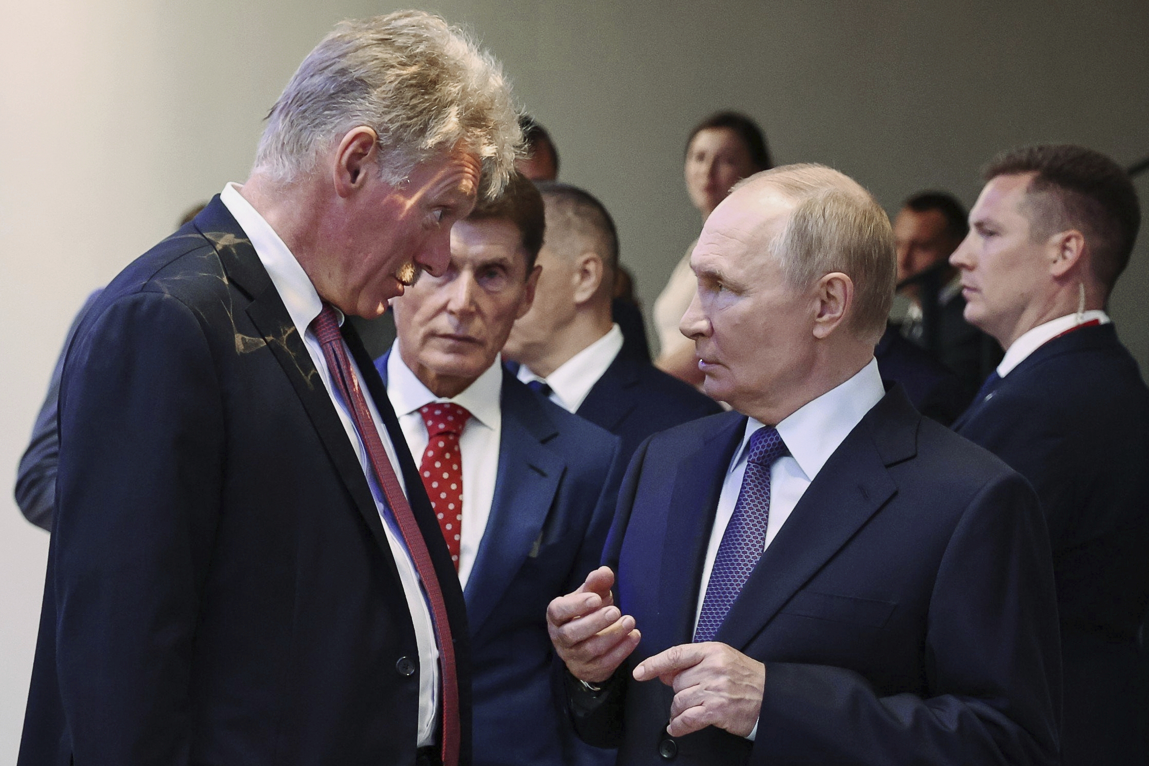 Ukraine, Kremlin : « Un plan actualisé en 19 points ? Nous ne l'avons pas reçu. » 1 ukraine kremlin un plan actualise en 19 points nous ne lavons pas recu