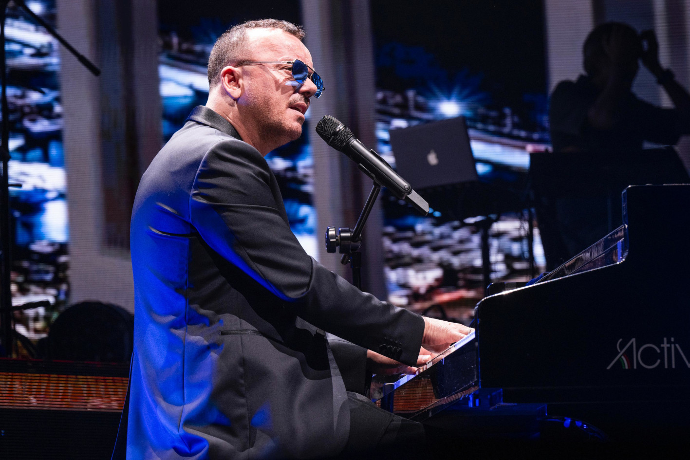 gigi dalessio le nouvel album nuje sort le 28 novembre