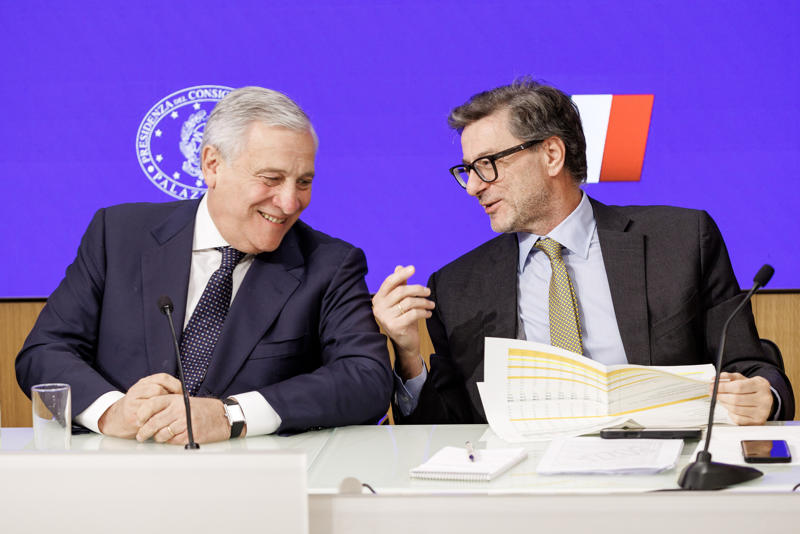 banken tajani pleine confiance en giorgetti qui sest toujours comporte correctement scaled