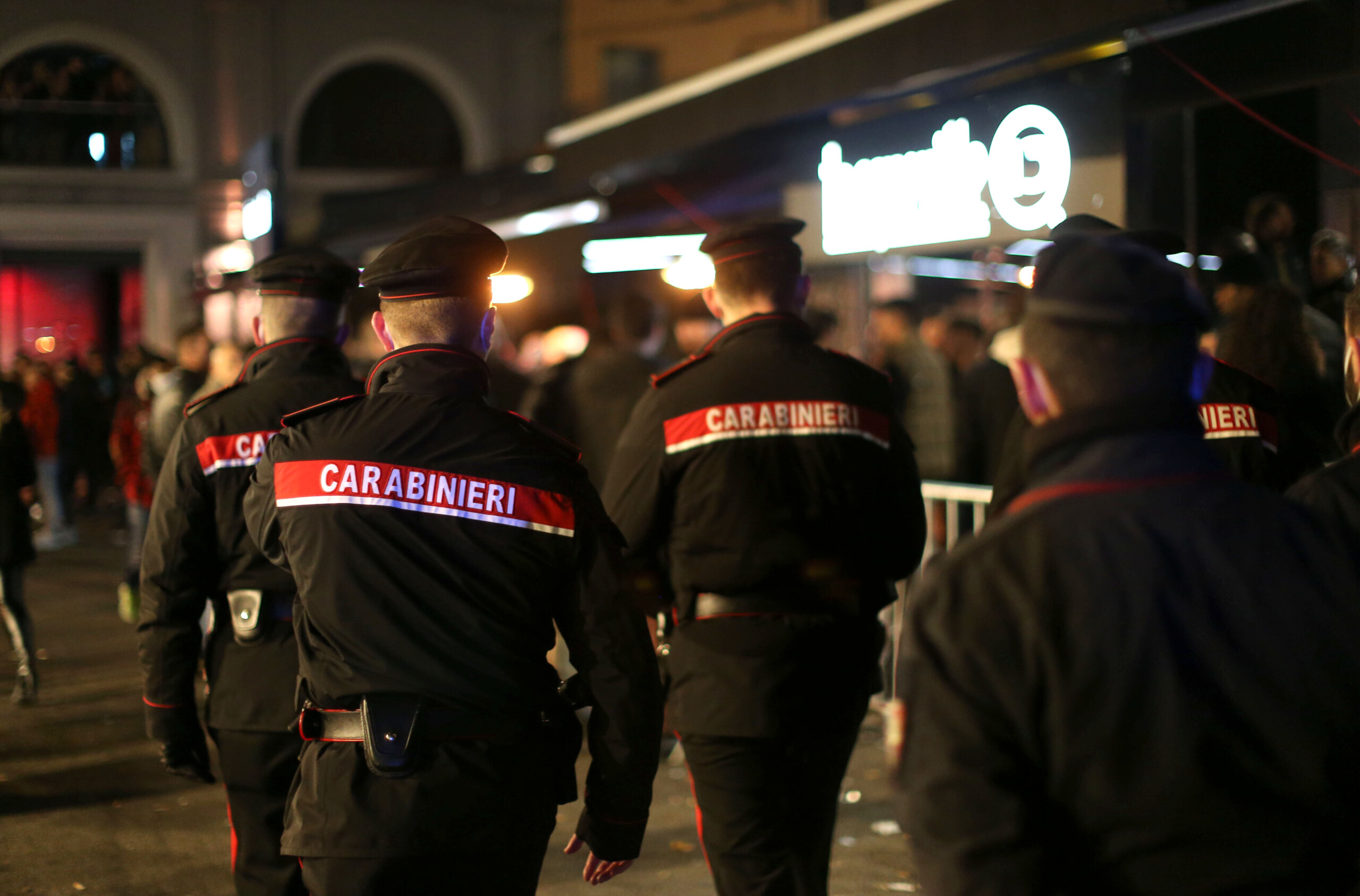 rome coup porte au clan senese 14 arrestations pour trafic de drogue armes et extorsion scaled
