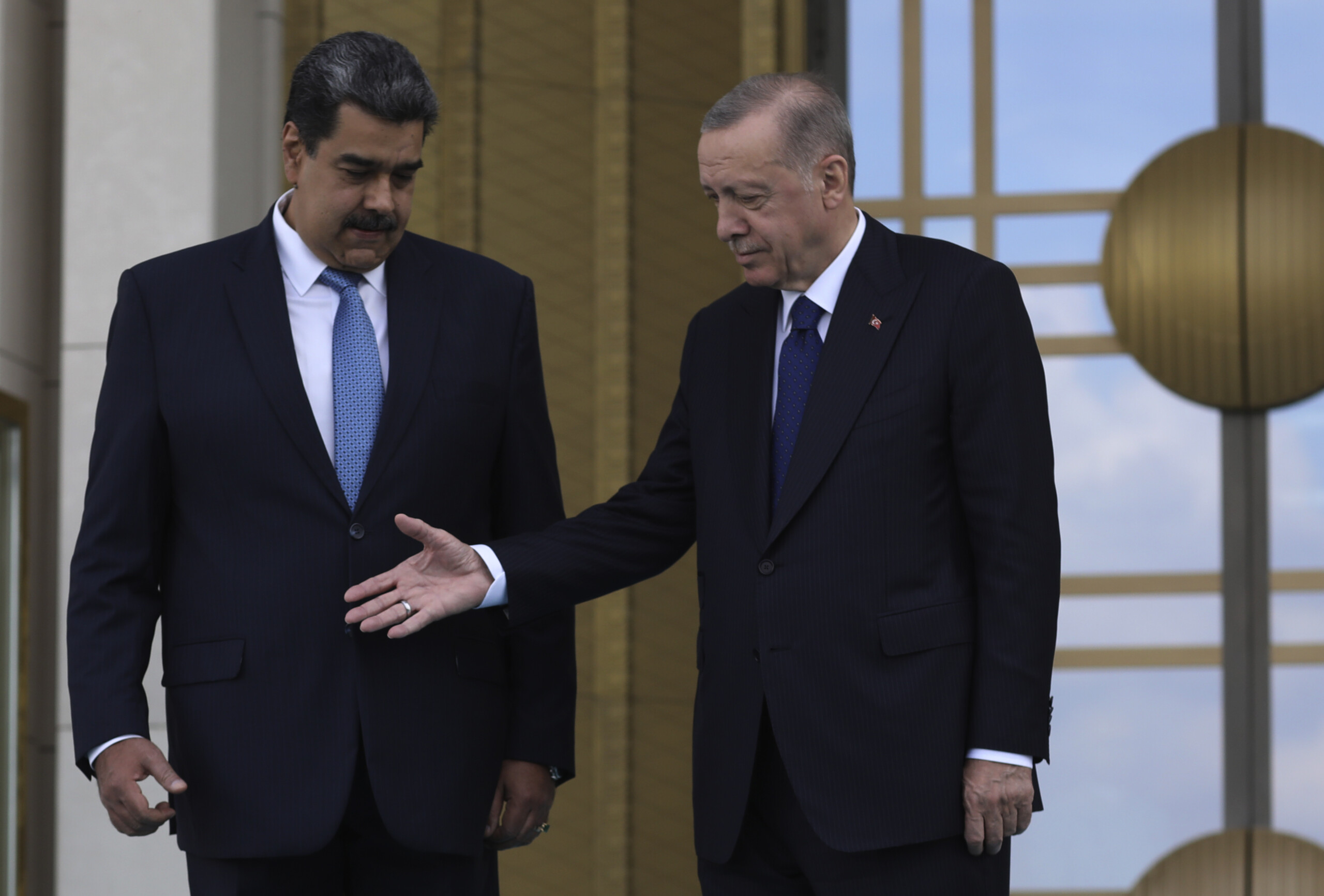 Venezuela, Erdogan s’entretient avec Maduro : « Maintenir ouverts les canaux de dialogue avec les États-Unis » 1 venezuela erdogan sentretient avec maduro maintenir ouverts les canaux de dialogue avec les etats unis scaled