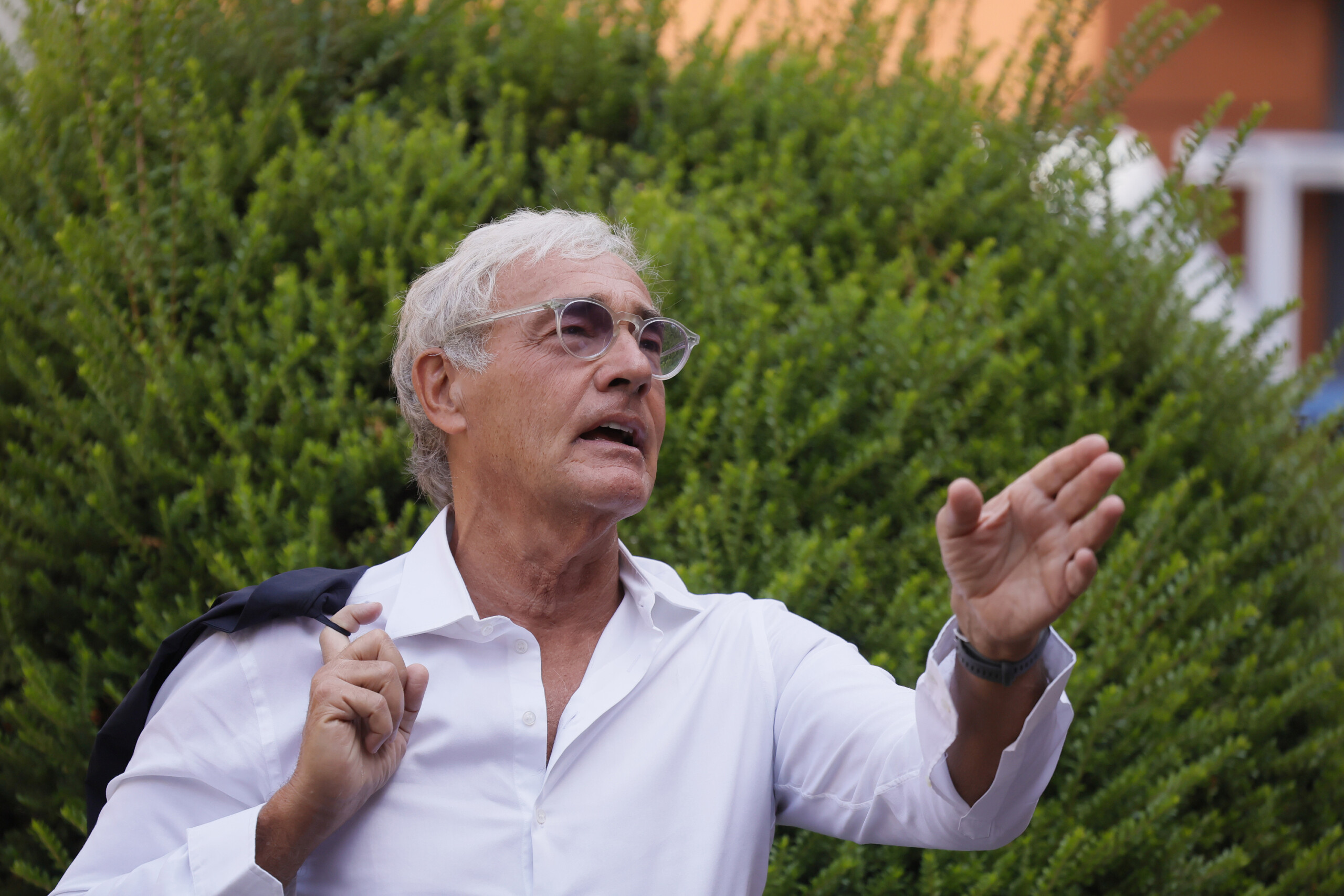 television giletti agresse dans la rue par un ancien agent des services secrets journaliste risques du metier scaled