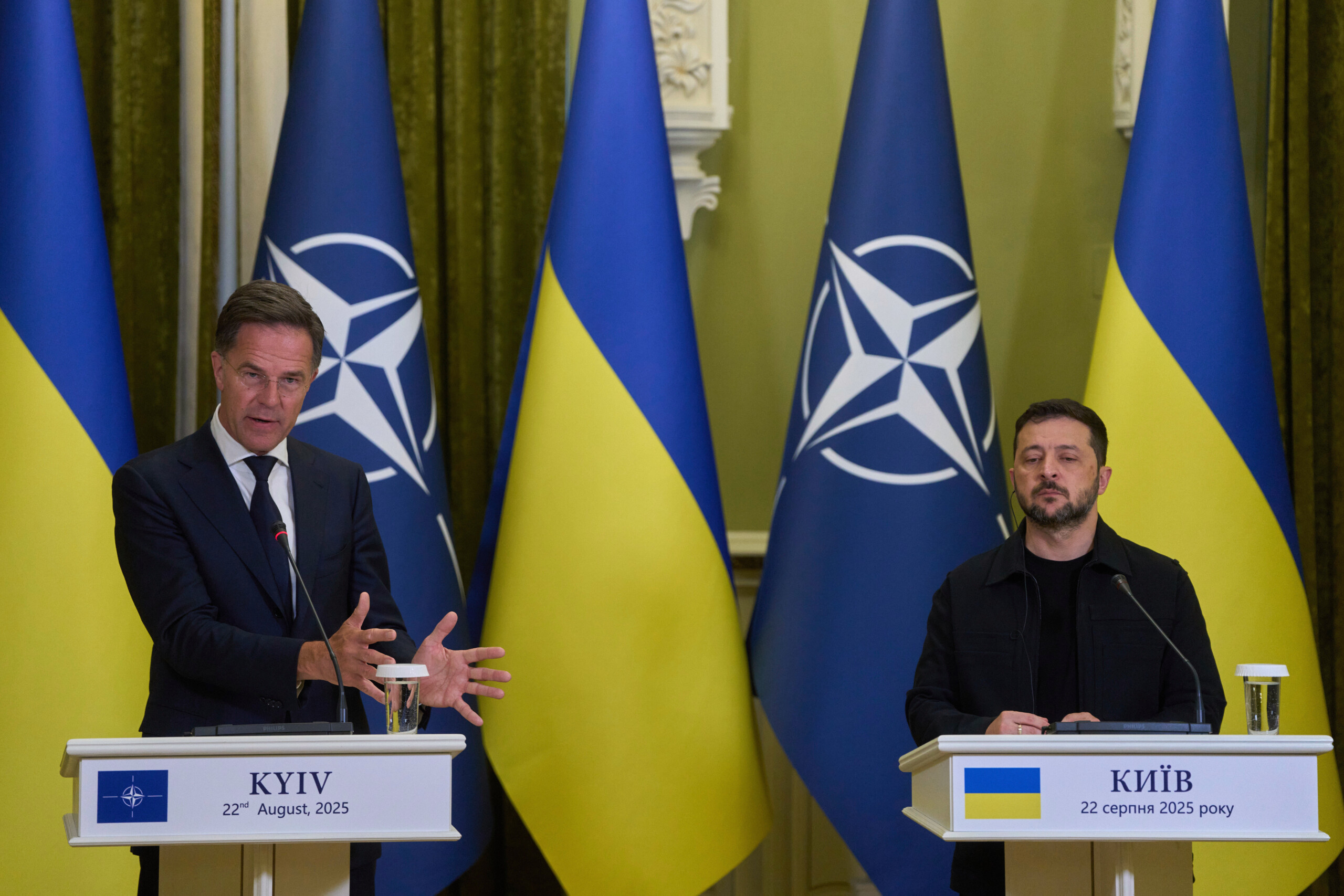 ukraine zelensky aujourdhui a bruxelles avec rutte von der leyen et costa scaled