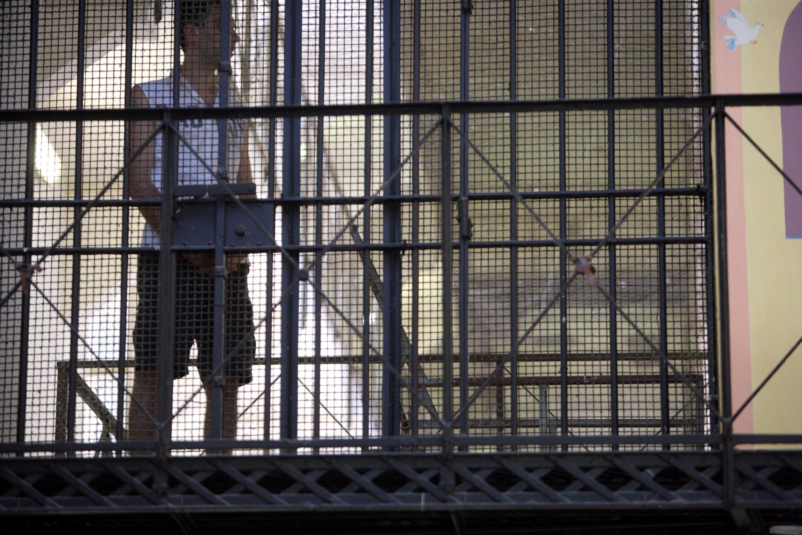 prisons garant national pour lutter contre les suicides il faut davantage dagents scaled