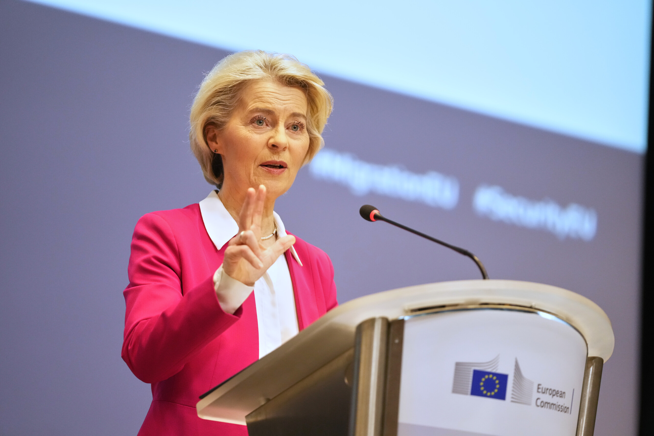 UE, von der Leyen : « Les visions américaines ne nous définissent pas, elles aussi perdent de leur importance » 1 ue von der leyen les visions americaines ne nous definissent pas elles aussi perdent de leur importance scaled