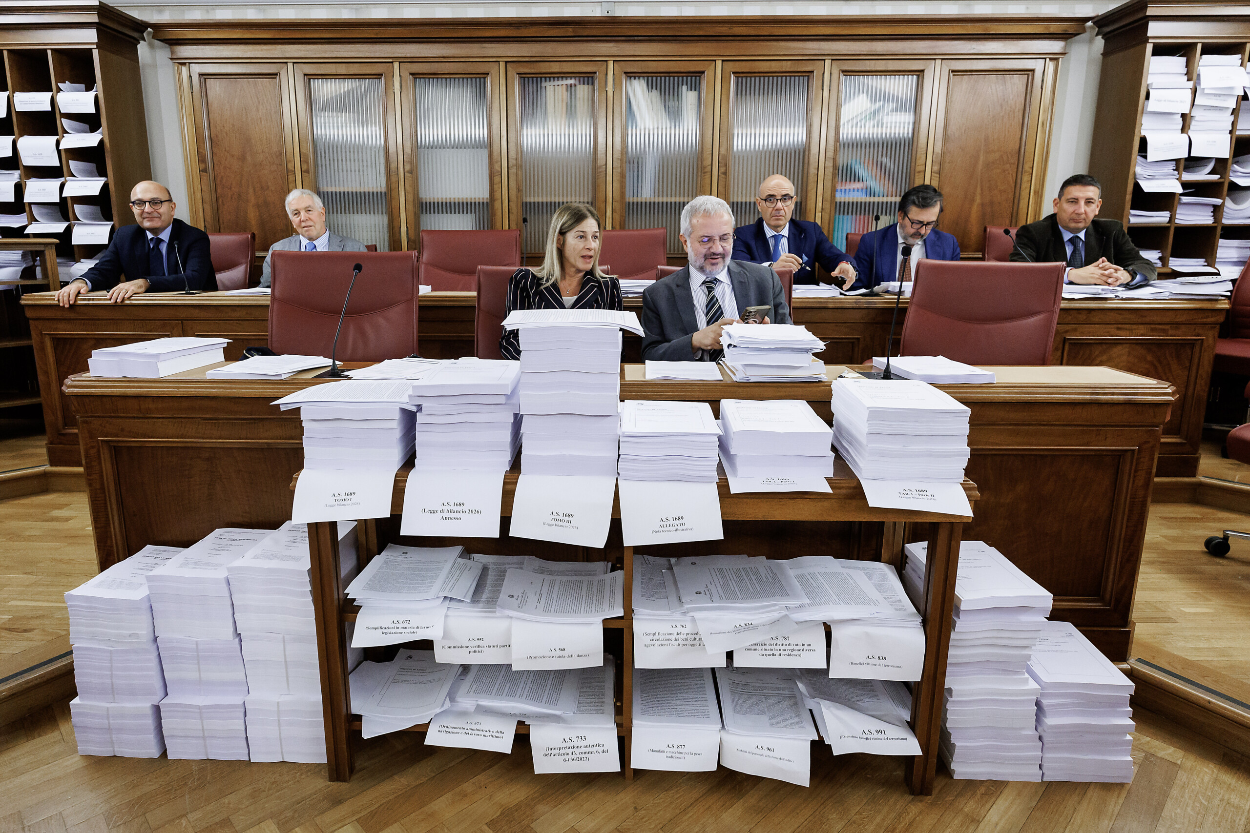 manoeuvre nouvel amendement gouvernemental zes credit dimpot et logement modification de la reglementation sur les indemnites de fin de contrat scaled