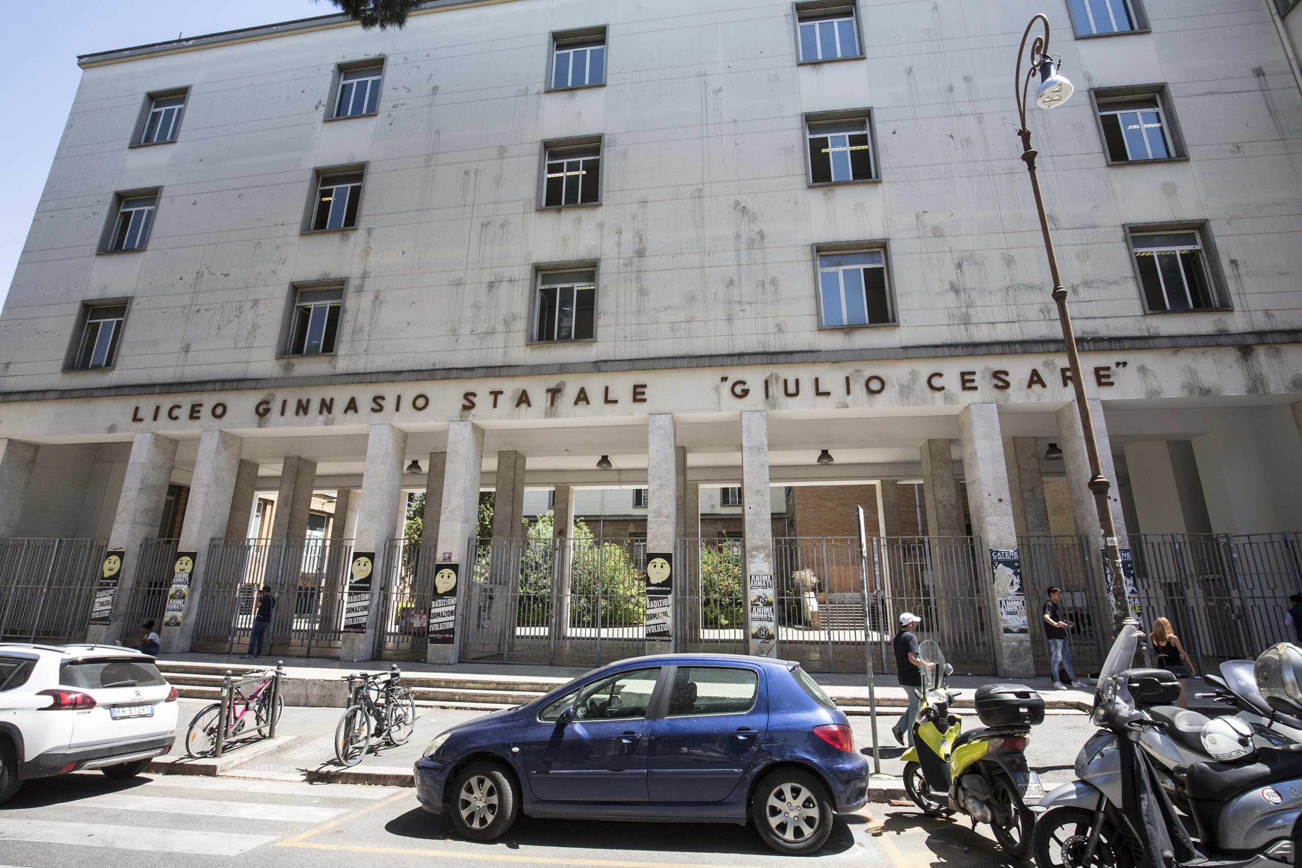 Rome : deuxième liste de viols au lycée Giulio Cesare, 5 points de conduite et annulation des voyages scolaires 1 rome deuxieme liste de viols au lycee giulio cesare 5 points de conduite et annulation des voyages scolaires scaled
