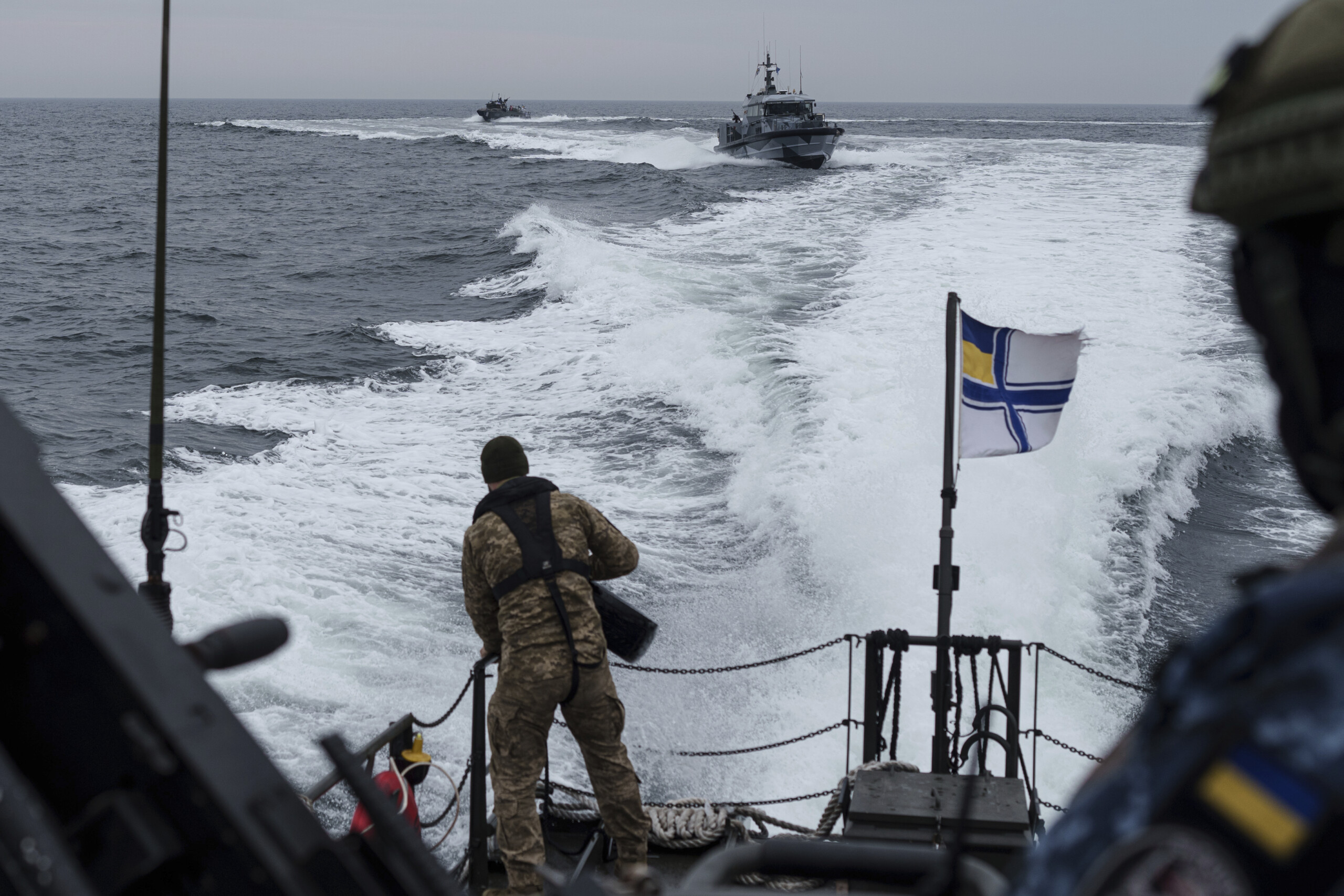 ukraine kiev 8 morts et 27 blesses suite a une attaque russe sur le port dodessa scaled