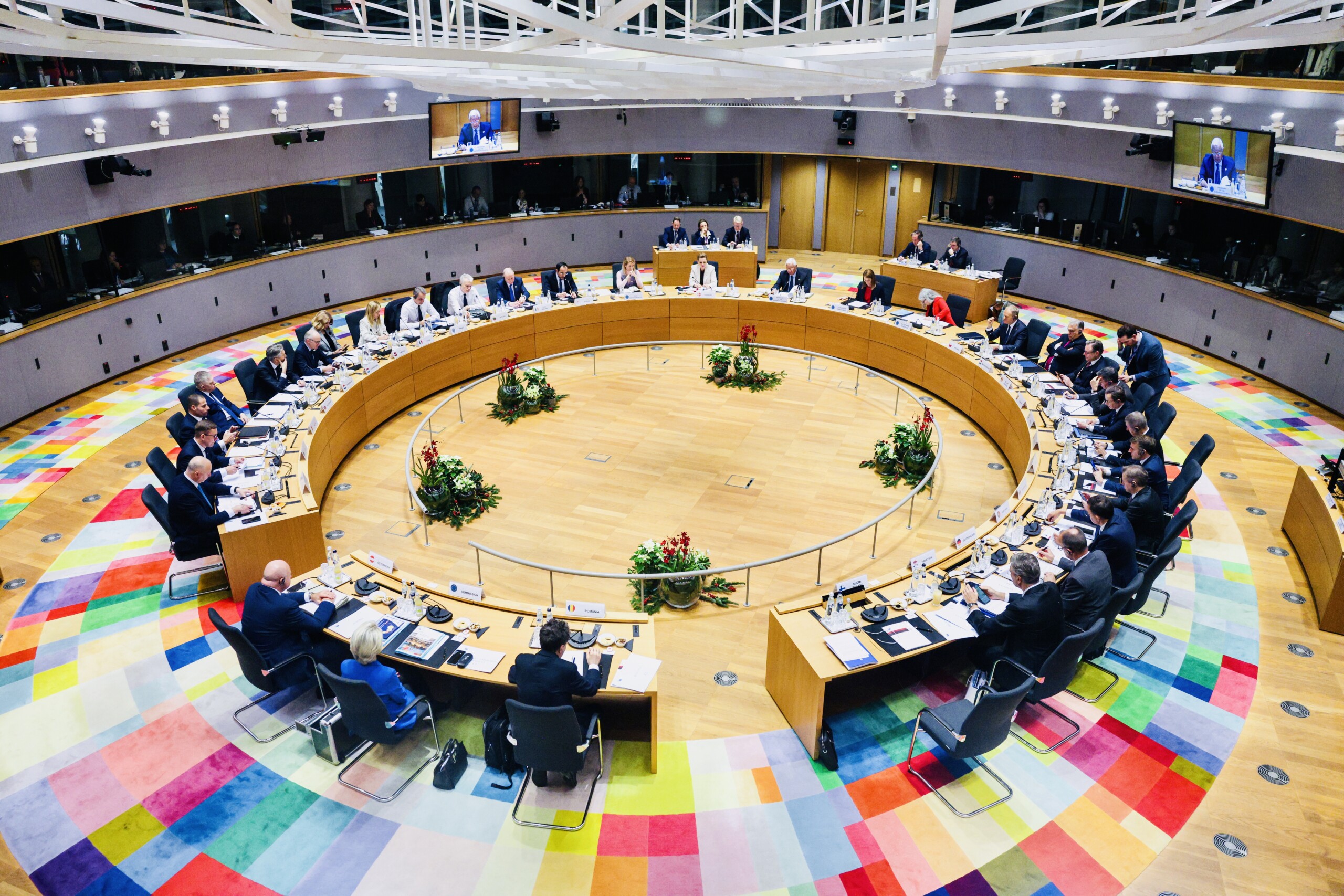 ukraine lue renouvelle ses sanctions economiques contre la russie scaled