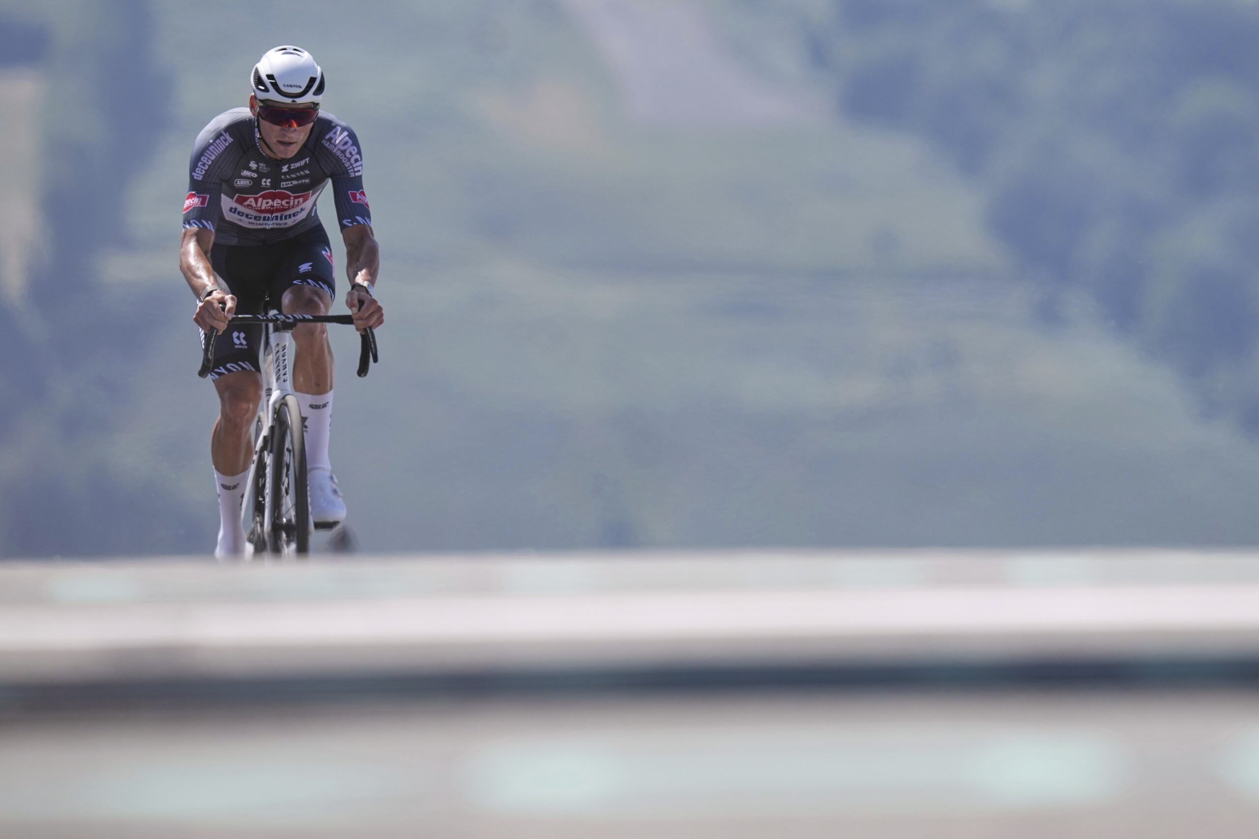 cyclisme van der poel remporte egalement la victoire a gavere pour la quatrieme annee consecutive scaled