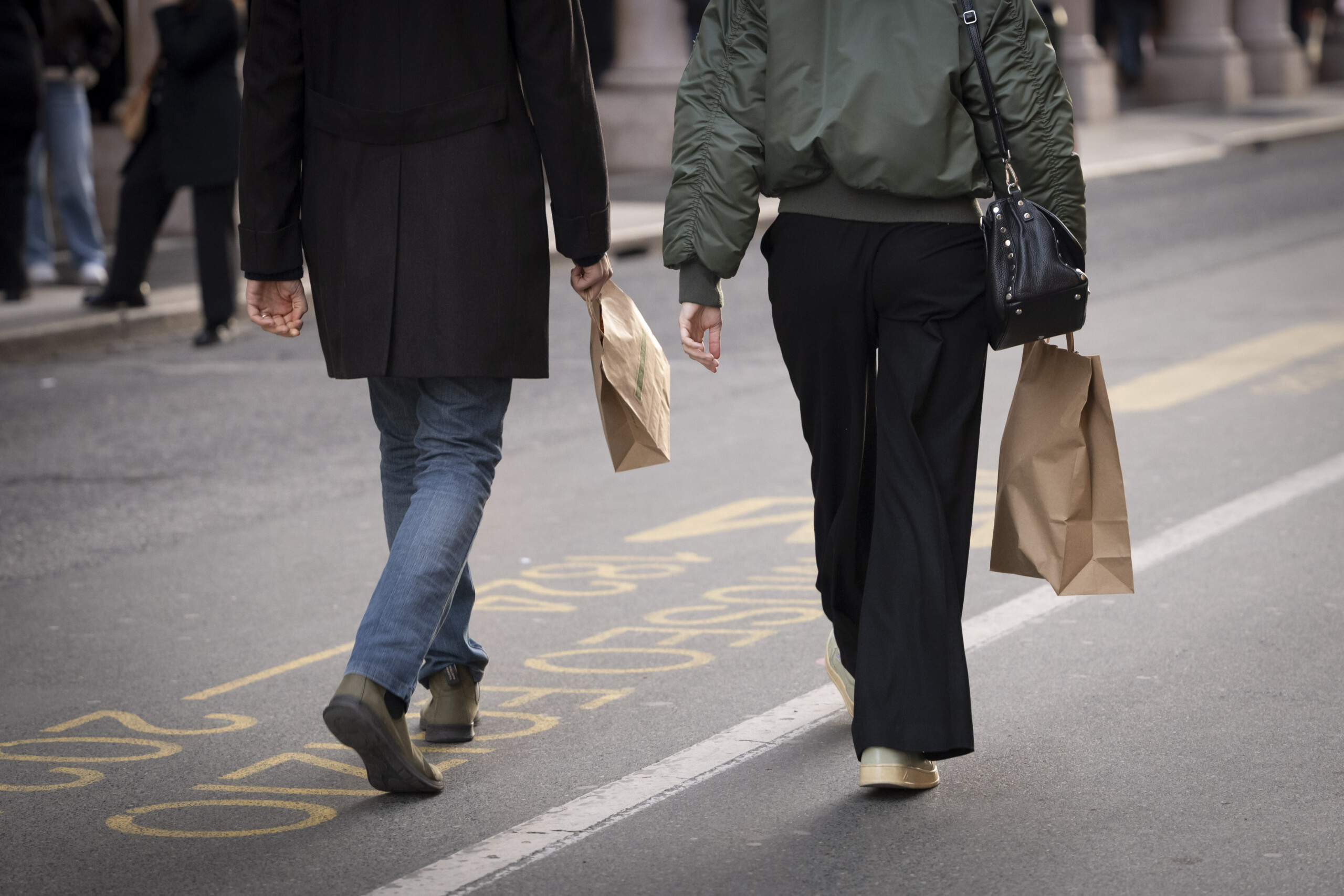 noel consumerisme un cadeau sur trois realise grace a lia scaled