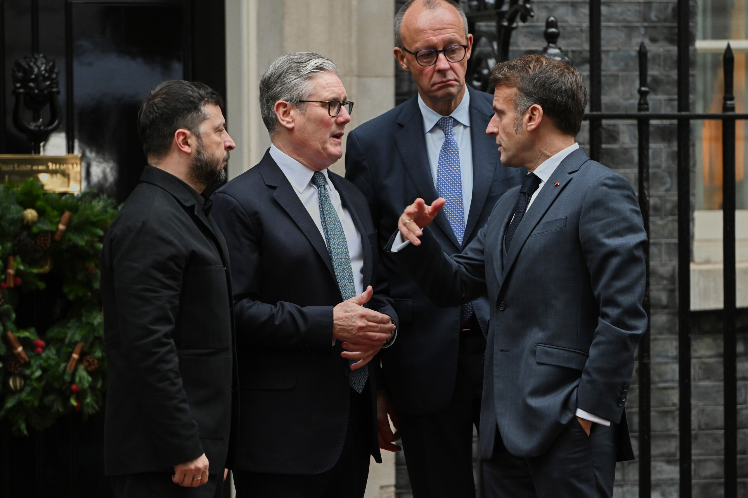 Ukraine, Zelensky : « Réunion des dirigeants volontaires le 6 janvier en France » 1 ukraine zelensky reunion des dirigeants volontaires le 6 janvier en france scaled