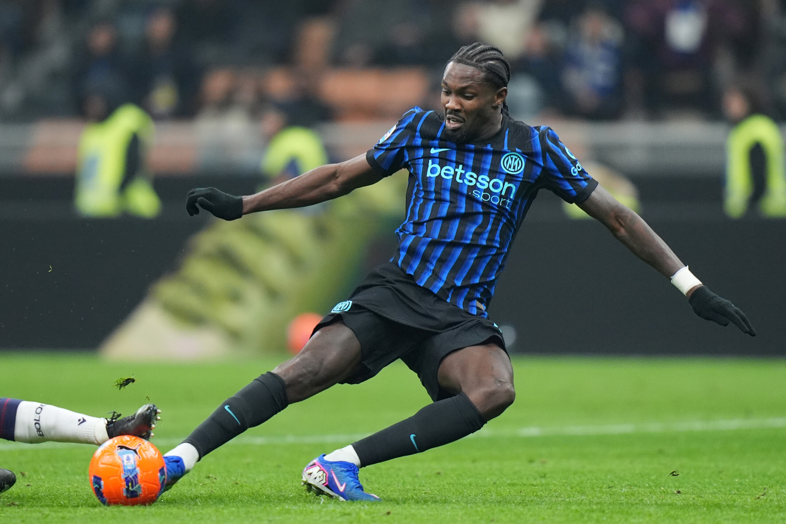 football serie a inter bologne finale 3 1 nerazzurri en tete scaled