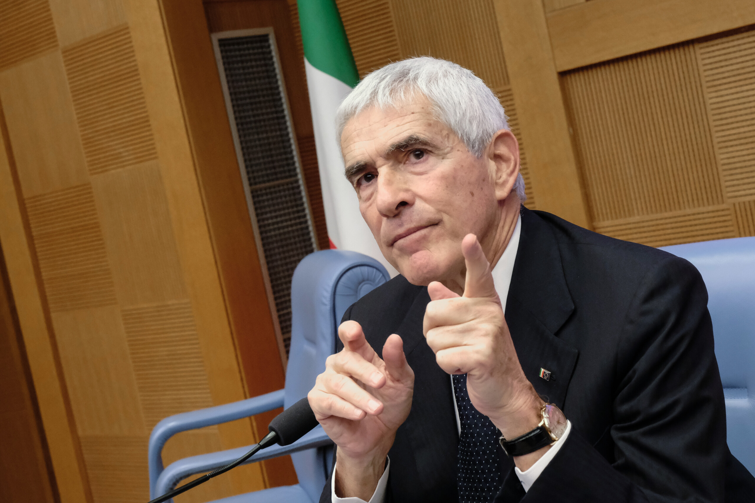 Venezuela : Casini, des doutes sur ce qui se passe 1 venezuela casini des doutes sur ce qui se passe scaled