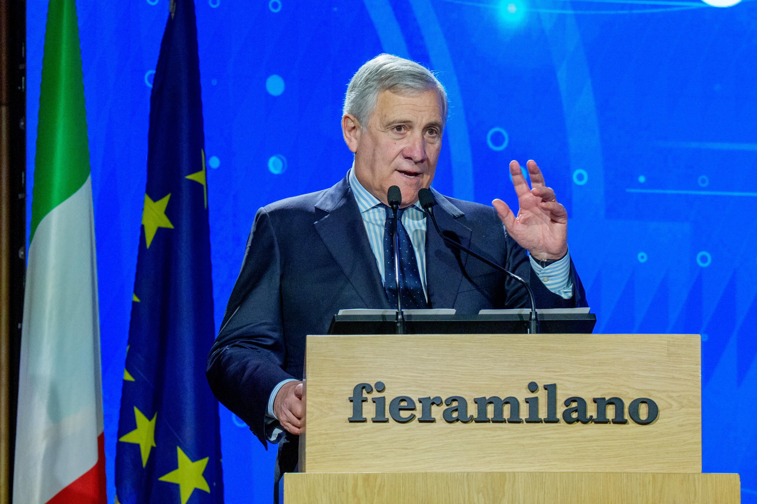 Venezuela, Tajani : « Assurer une transition pacifique, insister sur la libération des compatriotes » 1 venezuela tajani assurer une transition pacifique insister sur la liberation des compatriotes scaled