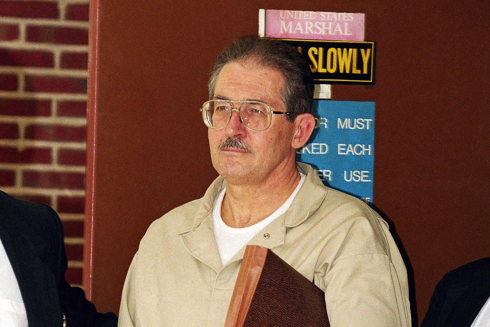 etats unis aldrich ames qui avait trahi la cia en vendant des secrets a lurss est mort en prison