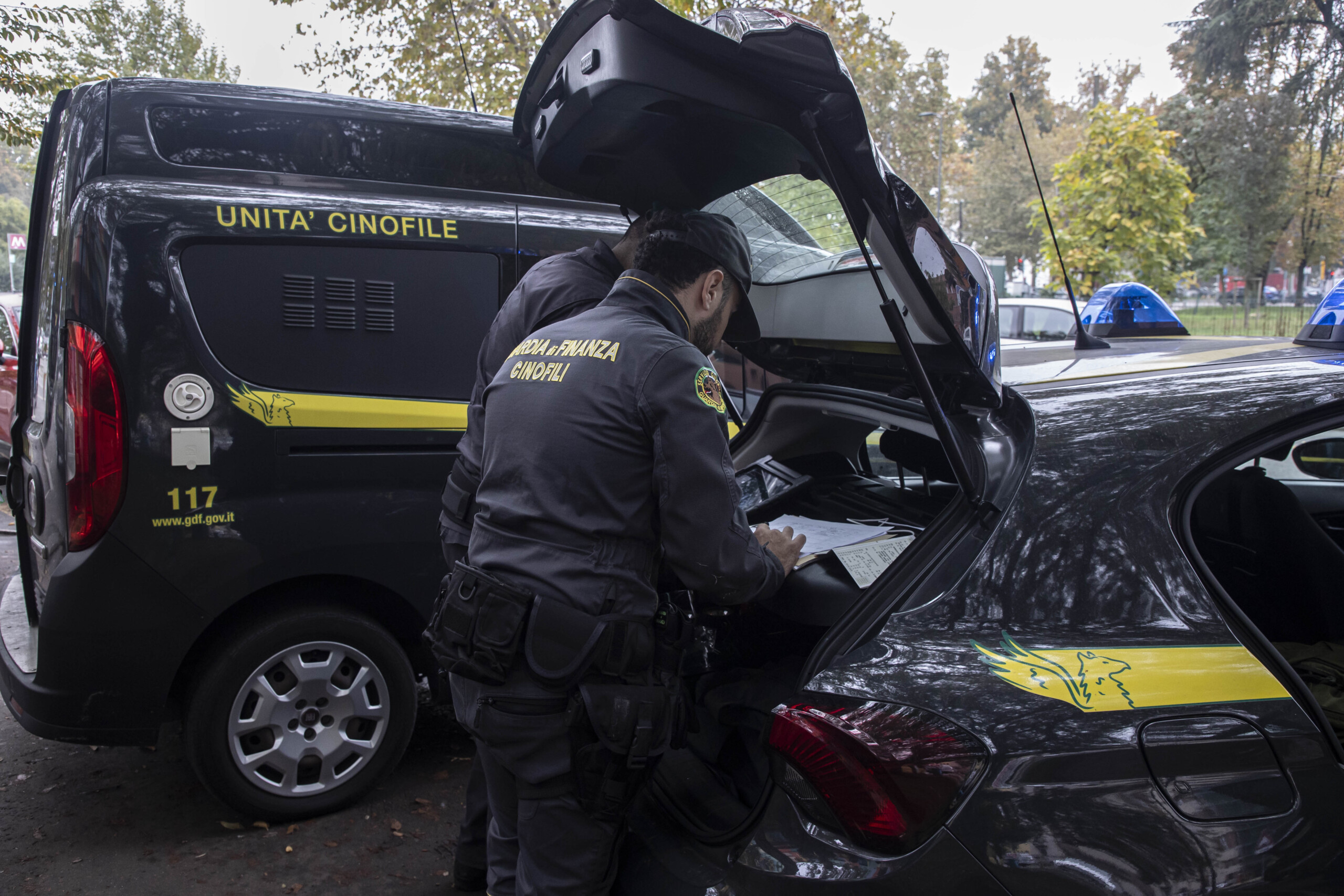 naples plus de 5 millions deuros non declares saisis a capodichino scaled