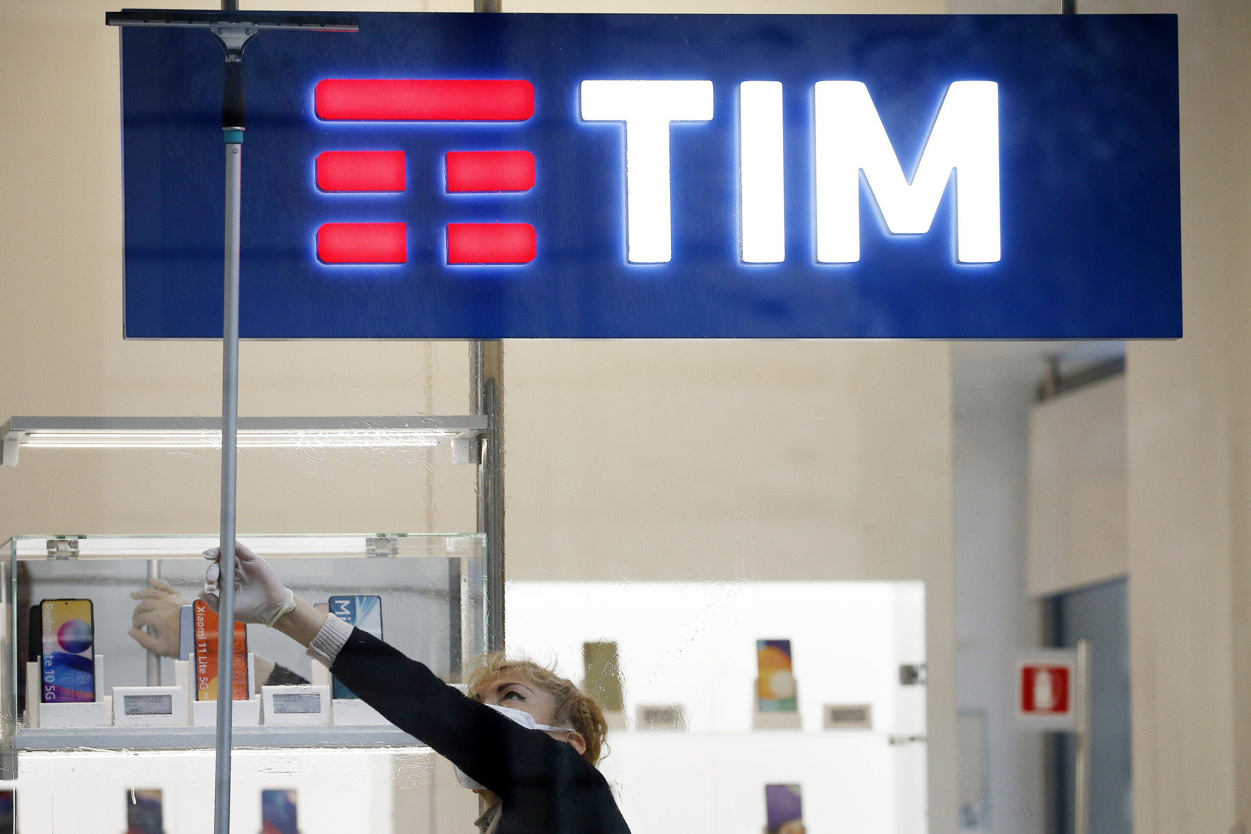 telecommunications tim conclut un accord avec fastweb vodafone pour accelerer le developpement de la 5g scaled
