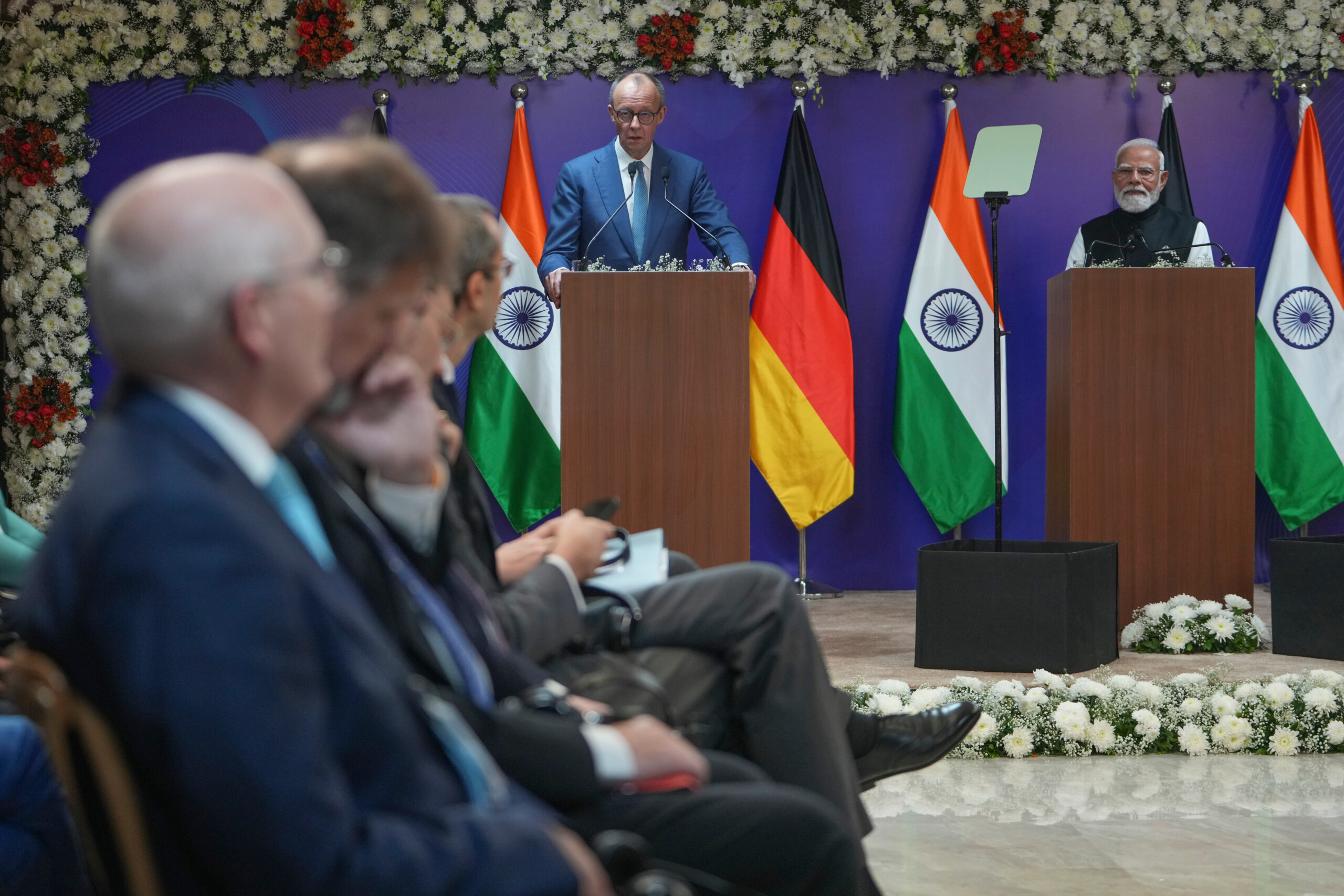 iran merz le regime de teheran vit ses derniers jours scaled