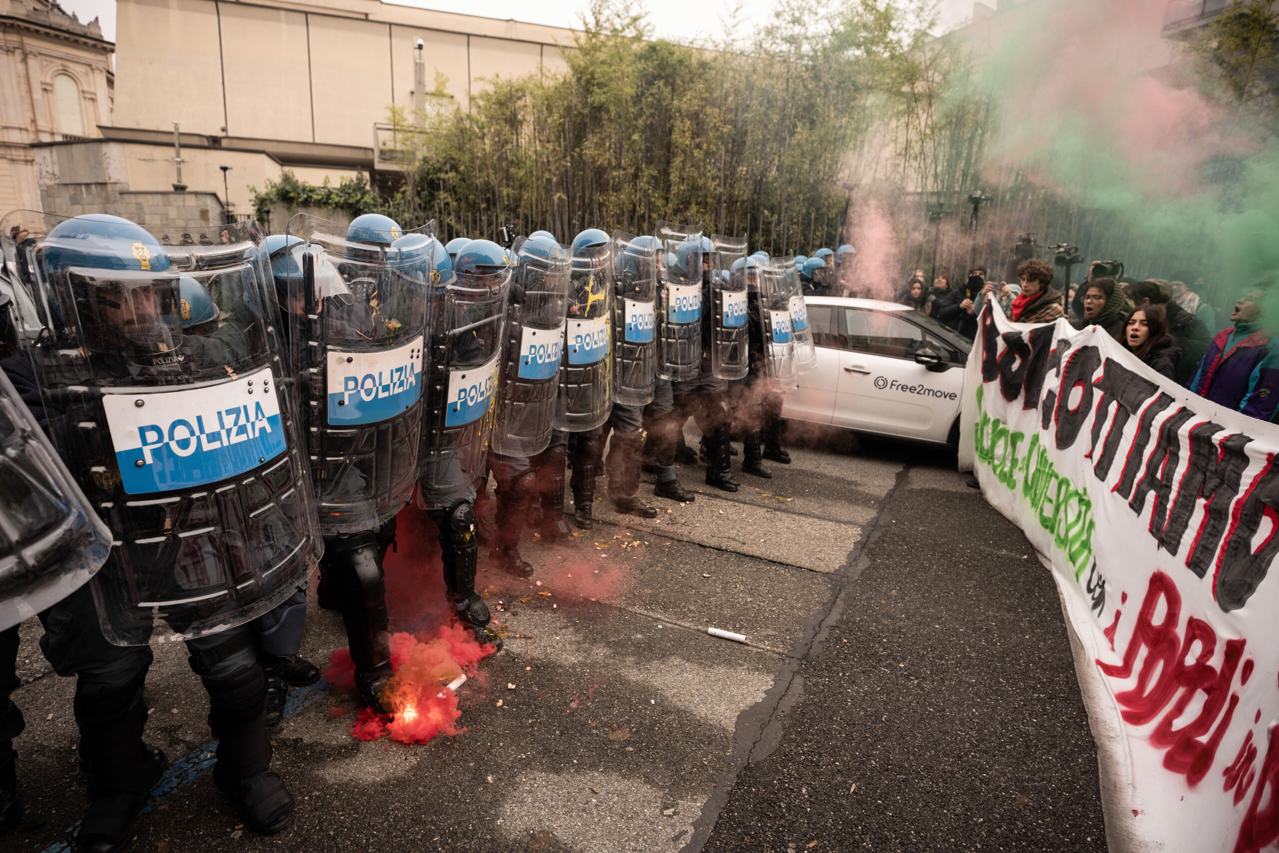 turin violences lors dune manifestation en faveur de pal huit mesures preventives scaled