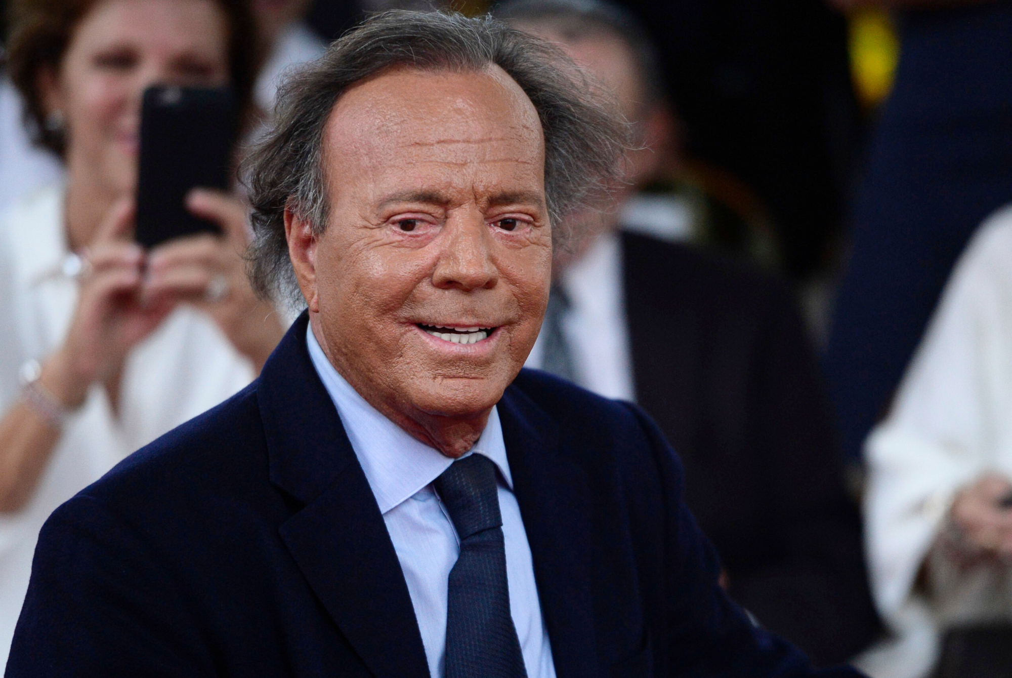 Espagne, le parquet classe sans suite la plainte contre Julio Iglesias pour défaut de compétence 1 espagne le parquet classe sans suite la plainte contre julio iglesias pour defaut de competence