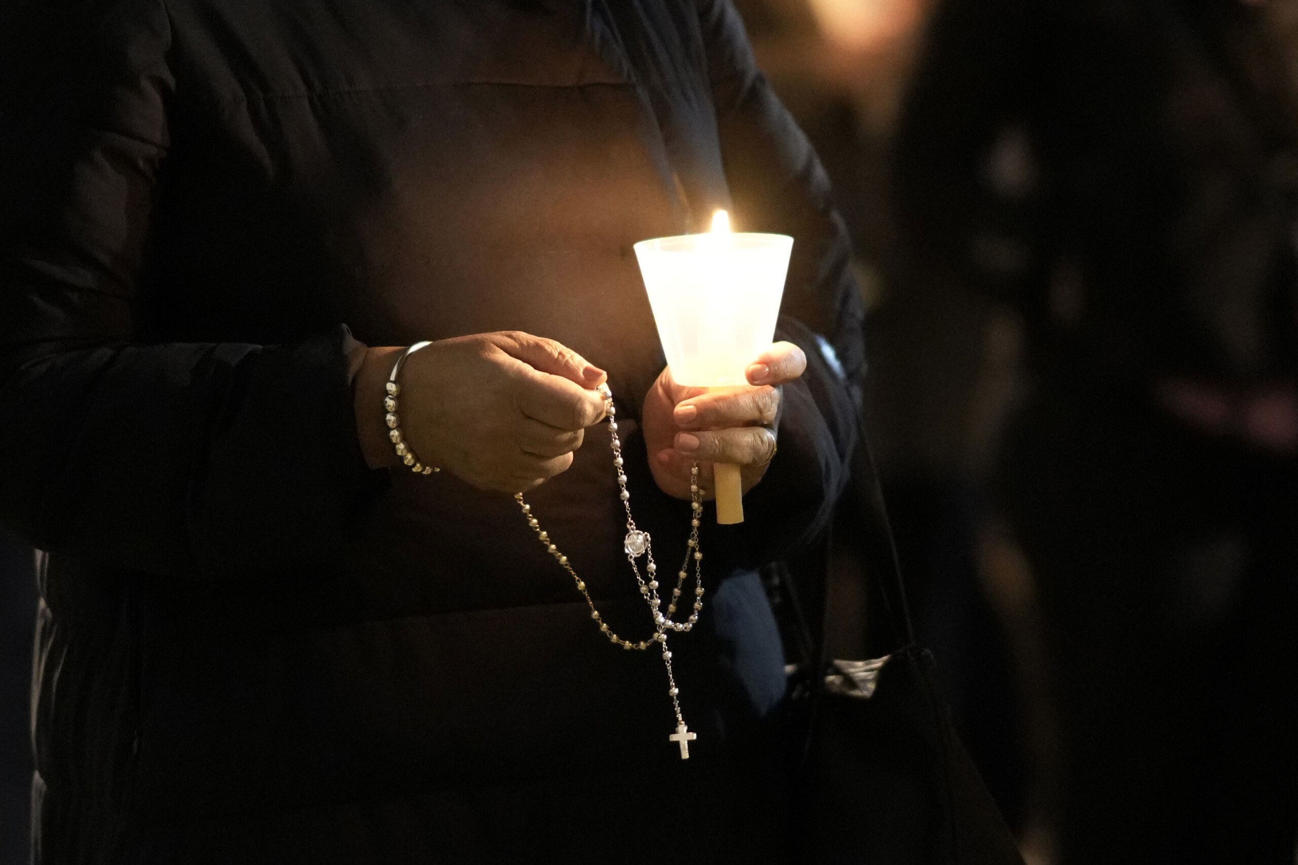 Abus, Jésuites : « Plus de 20 cas de victimes du père De Luca, nous demandons pardon » 1 abus jesuites plus de 20 cas de victimes du pere de luca nous demandons pardon scaled