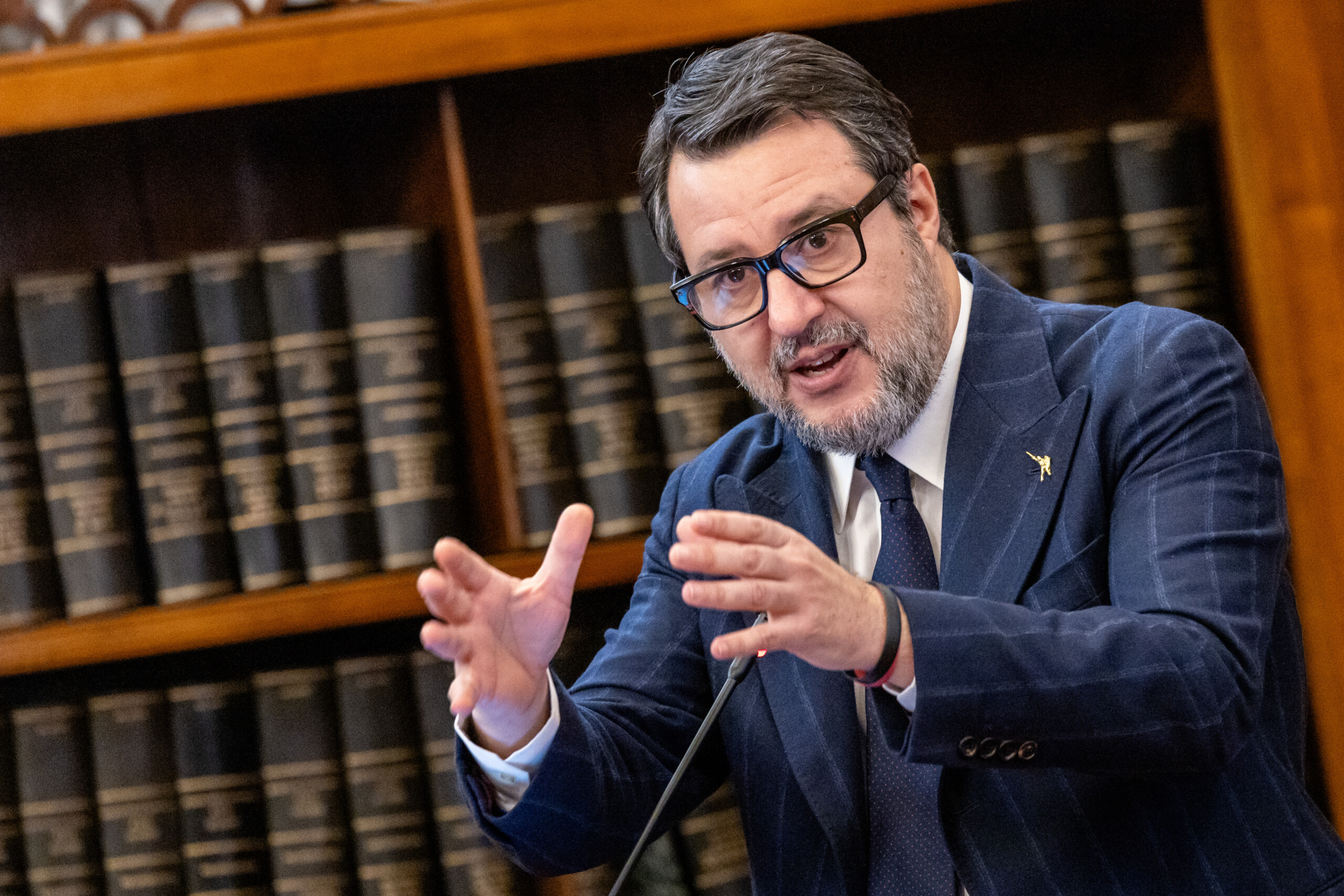 askatasuna salvini une detention preventive de 48 heures est necessaire personne navait imagine une telle violence scaled