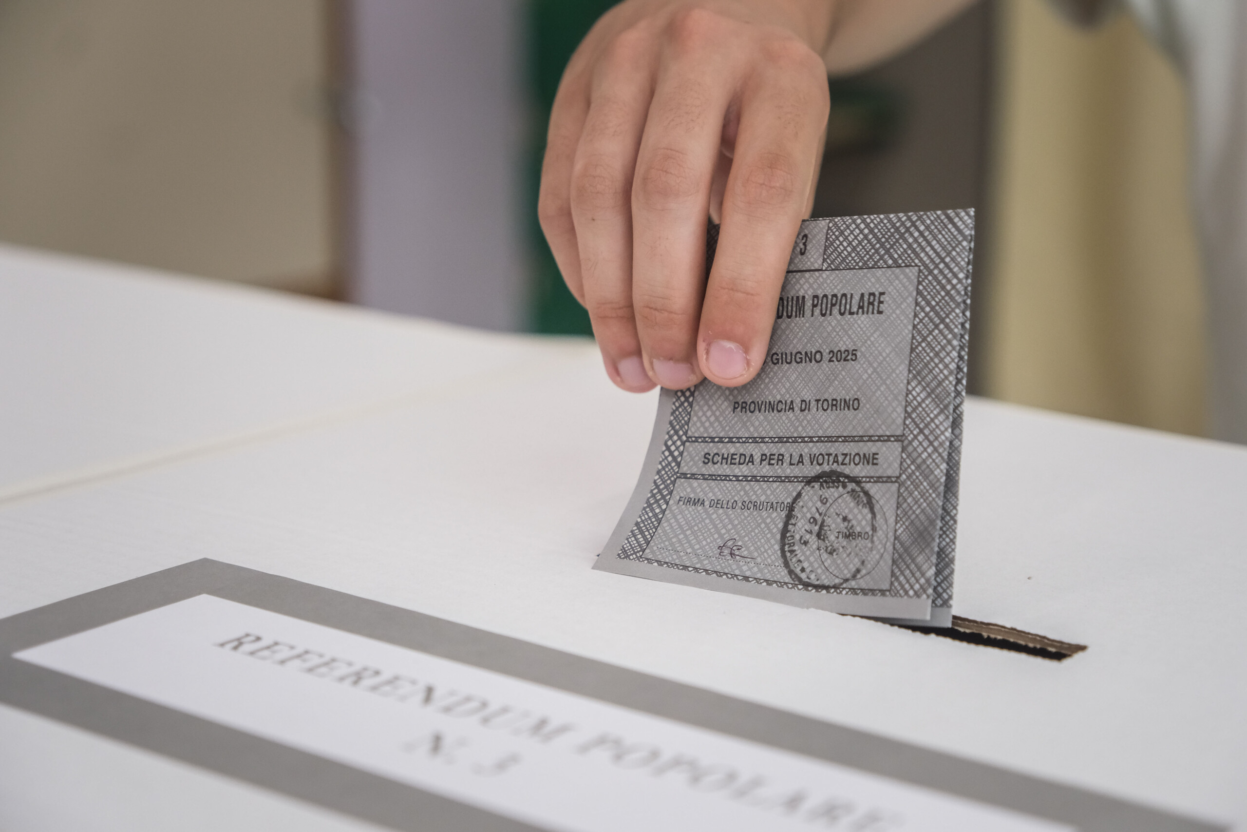 referendum le conseil des ministres confirme la date du 22 23 mars mais modifie la question posee scaled