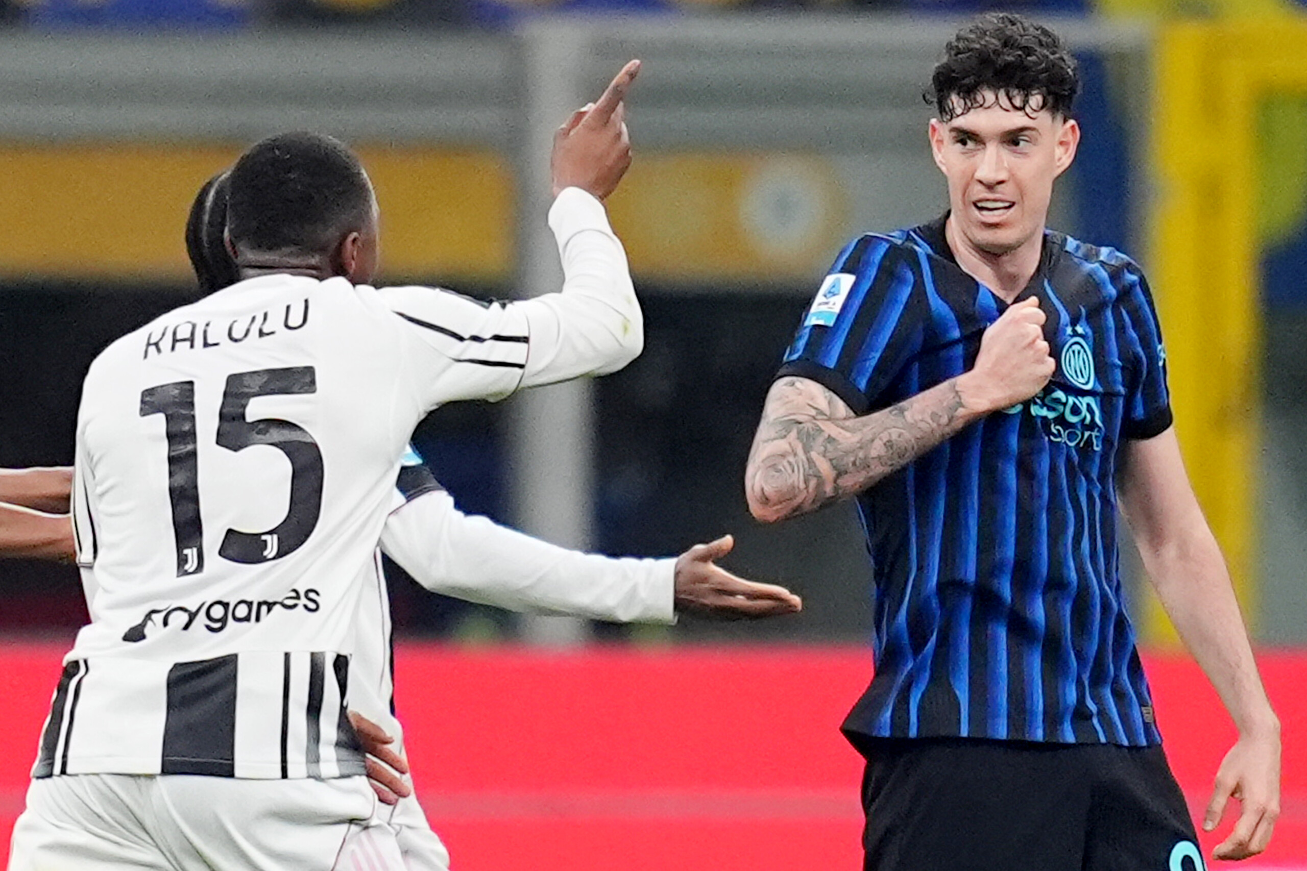 Inter-Juve, Bastoni : « Réaction exagérée après le contact avec Kalulu, désolé pour la célébration » 1 inter juve bastoni reaction exageree apres le contact avec kalulu desole pour la celebration scaled