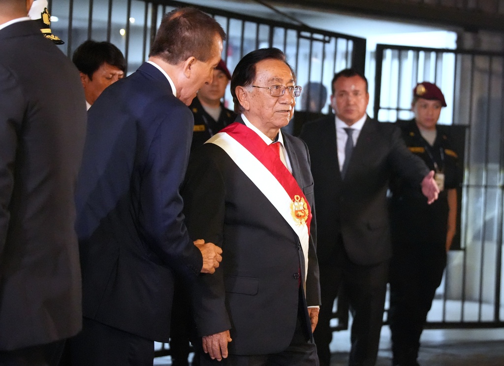 perou le congres elit jose maria balcazar president par interim