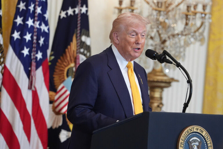 etats unis trump jai honte des juges de la cour qui ont vote contre les droits de douane