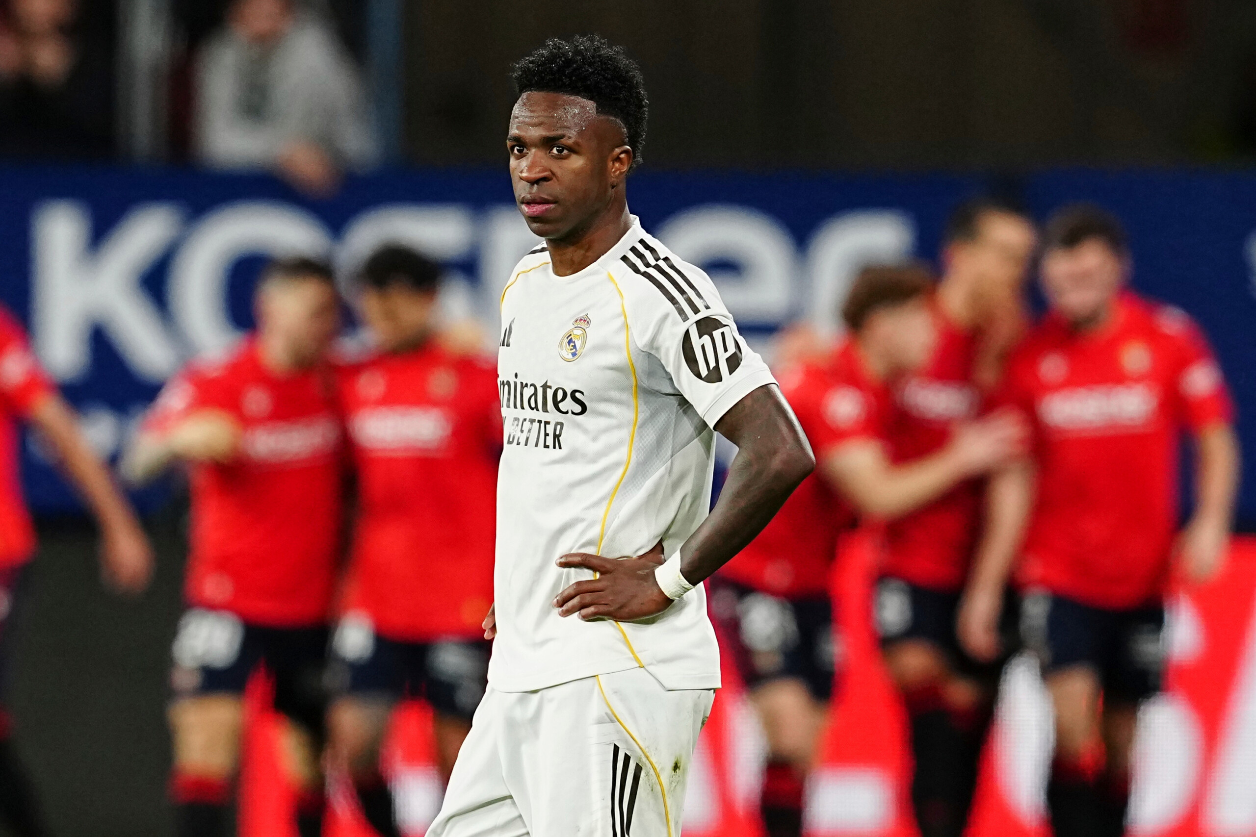 football liga le real sincline face a osasuna une opportunite pour barcelone de prendre la tete scaled