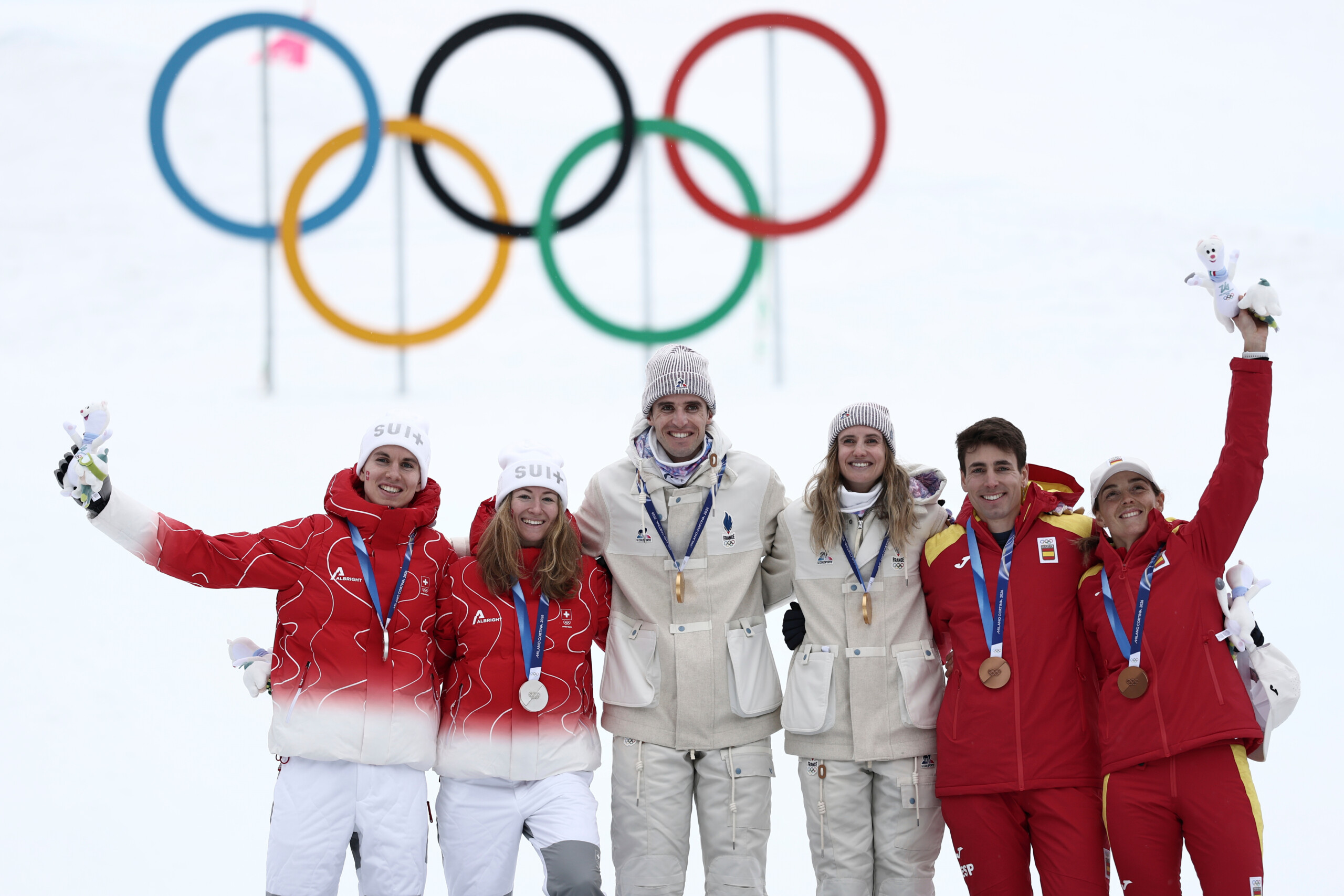 Milan-Cortina : ski alpinisme, médaille d'or pour la France dans le relais mixte, cinquième place pour l'Italie 1 milan cortina ski alpinisme medaille dor pour la france dans le relais mixte cinquieme place pour litalie scaled