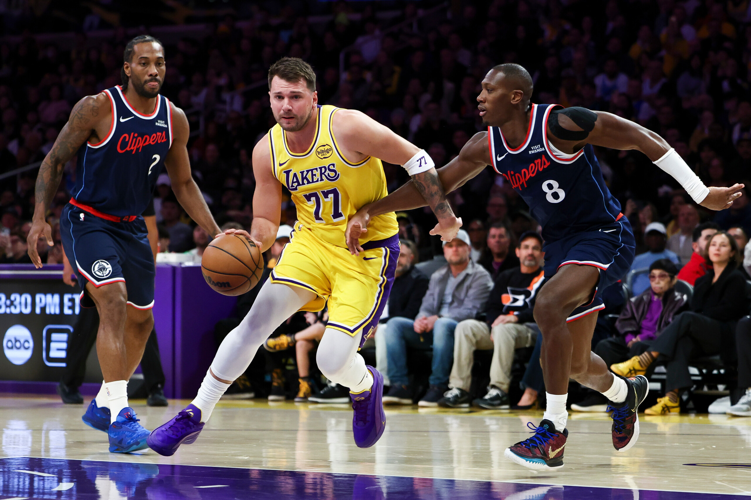 NBA : Doncic mène les Lakers dans le derby de Los Angeles, Oklahoma et Denver s'imposent 1 nba doncic mene les lakers dans le derby de los angeles oklahoma et denver simposent scaled