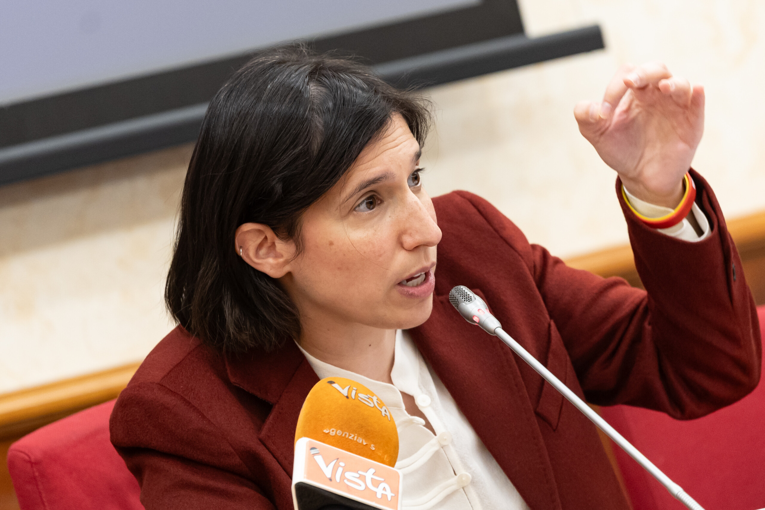 Référendum, Schlein : « Pour Fazzolari, ceux qui votent non sont comme Poutine, Mattarella n'est pas écouté » 1 referendum schlein pour fazzolari ceux qui votent non sont comme poutine mattarella nest pas ecoute scaled