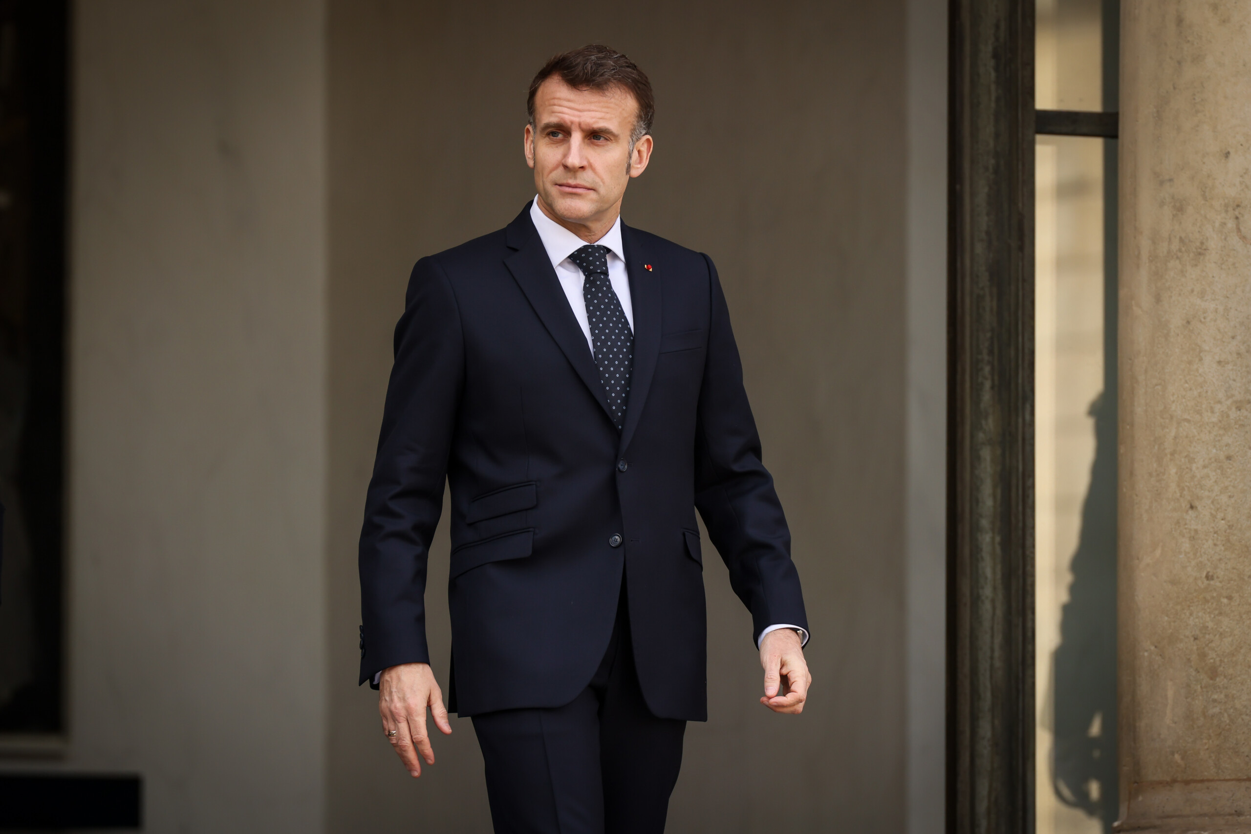 Ukraine, Macron : « Très sceptique quant à une paix à court terme » 1 ukraine macron tres sceptique quant a une paix a court terme scaled
