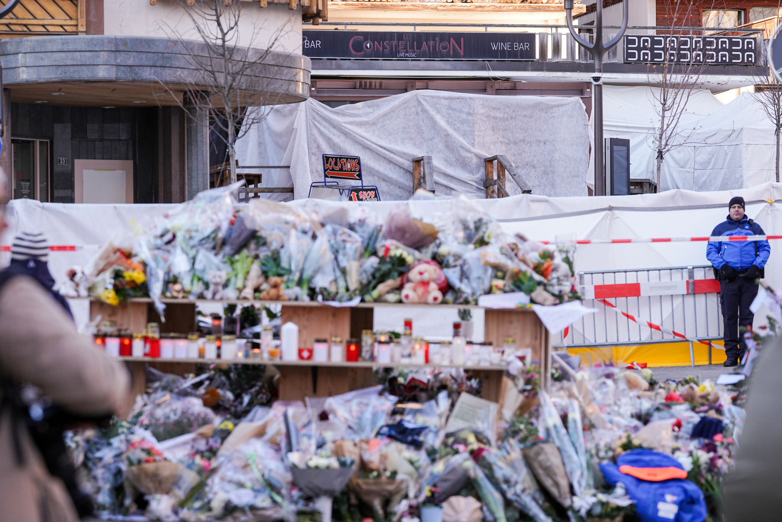 Crans-Montana : une adolescente de 15 ans blessée dans l'incendie arrive au CTO de Turin 1 crans montana une adolescente de 15 ans blessee dans lincendie arrive au cto de turin scaled