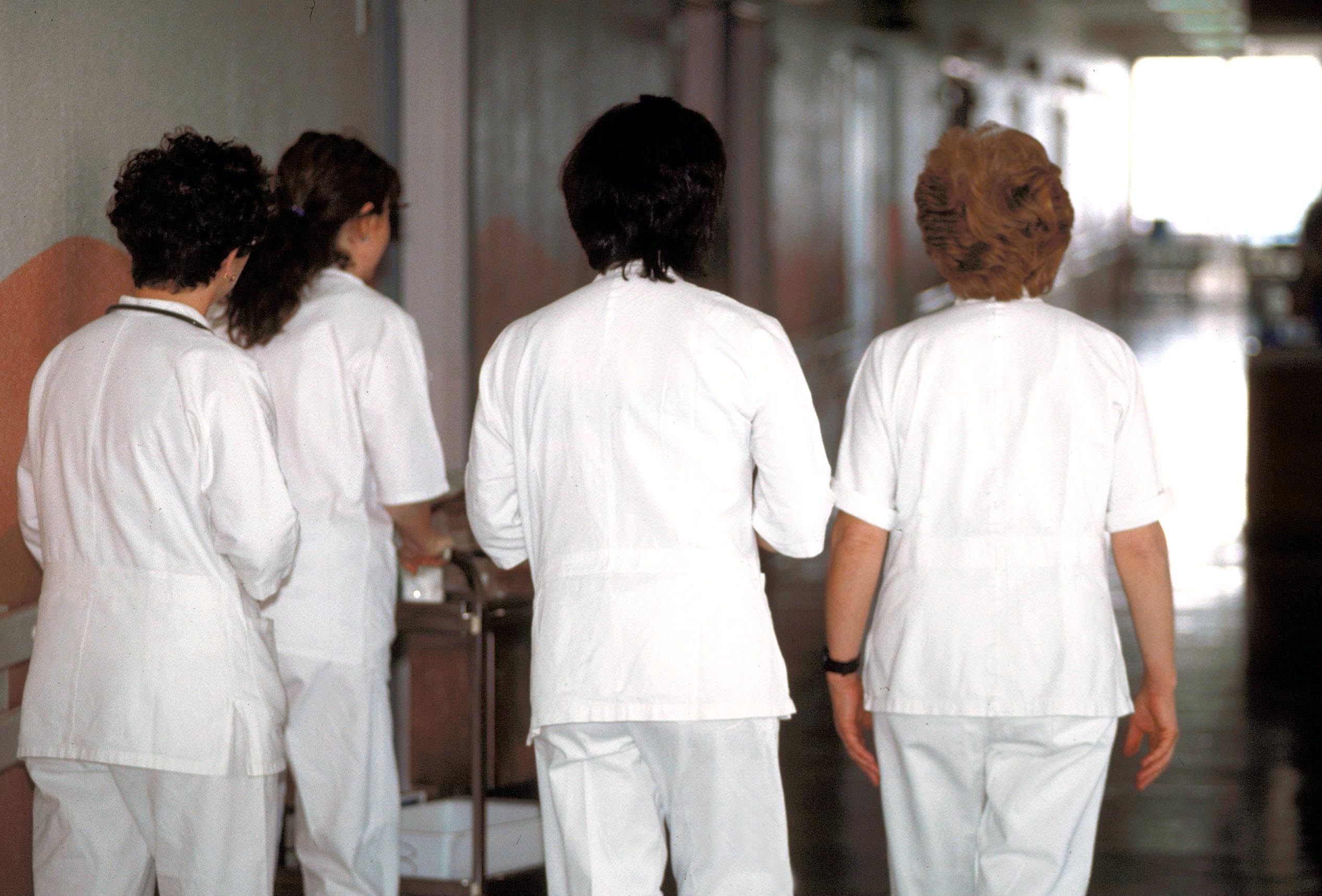 travail signature de la convention collective nationale des medecins et cadres de sante augmentations et arrieres a venir