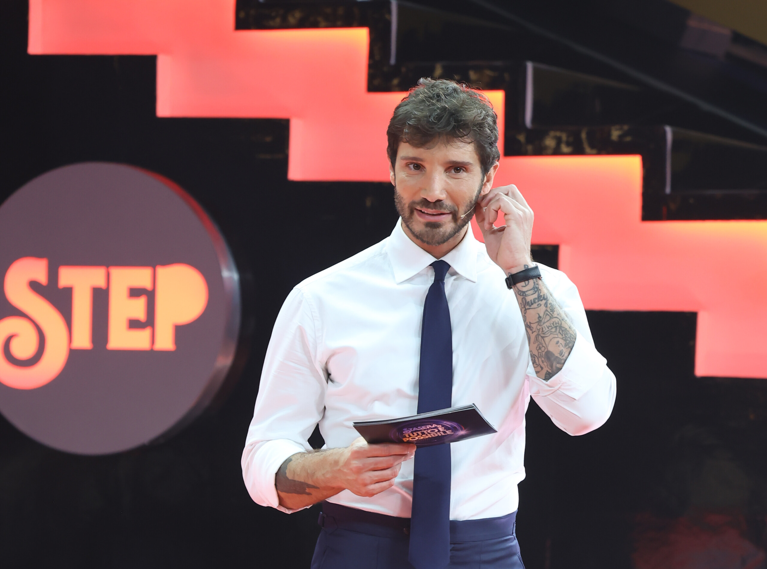 sanremo de martino au festival il y a une option dans le contrat avec la rai scaled