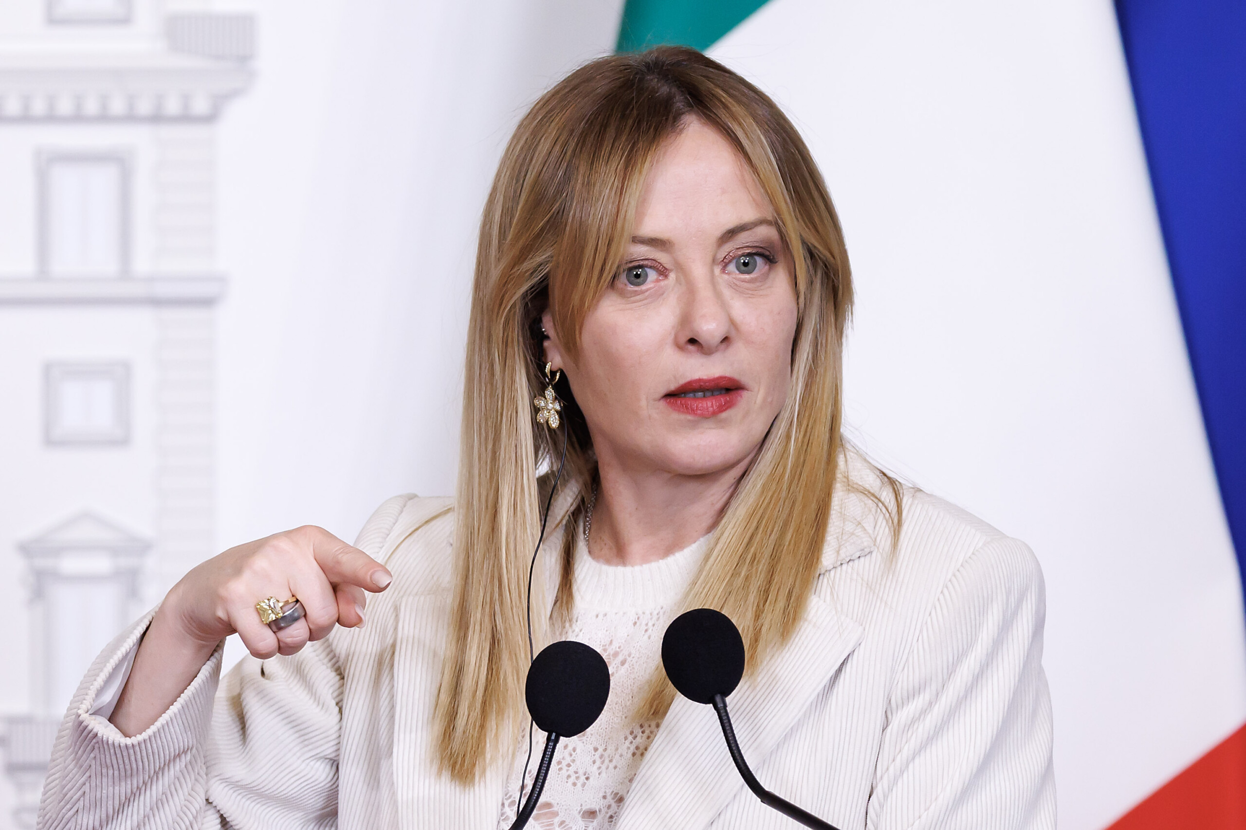 iran meloni lobjectif est que la crise ne setende pas teheran doit arreter les attaques contre les pays du golfe scaled