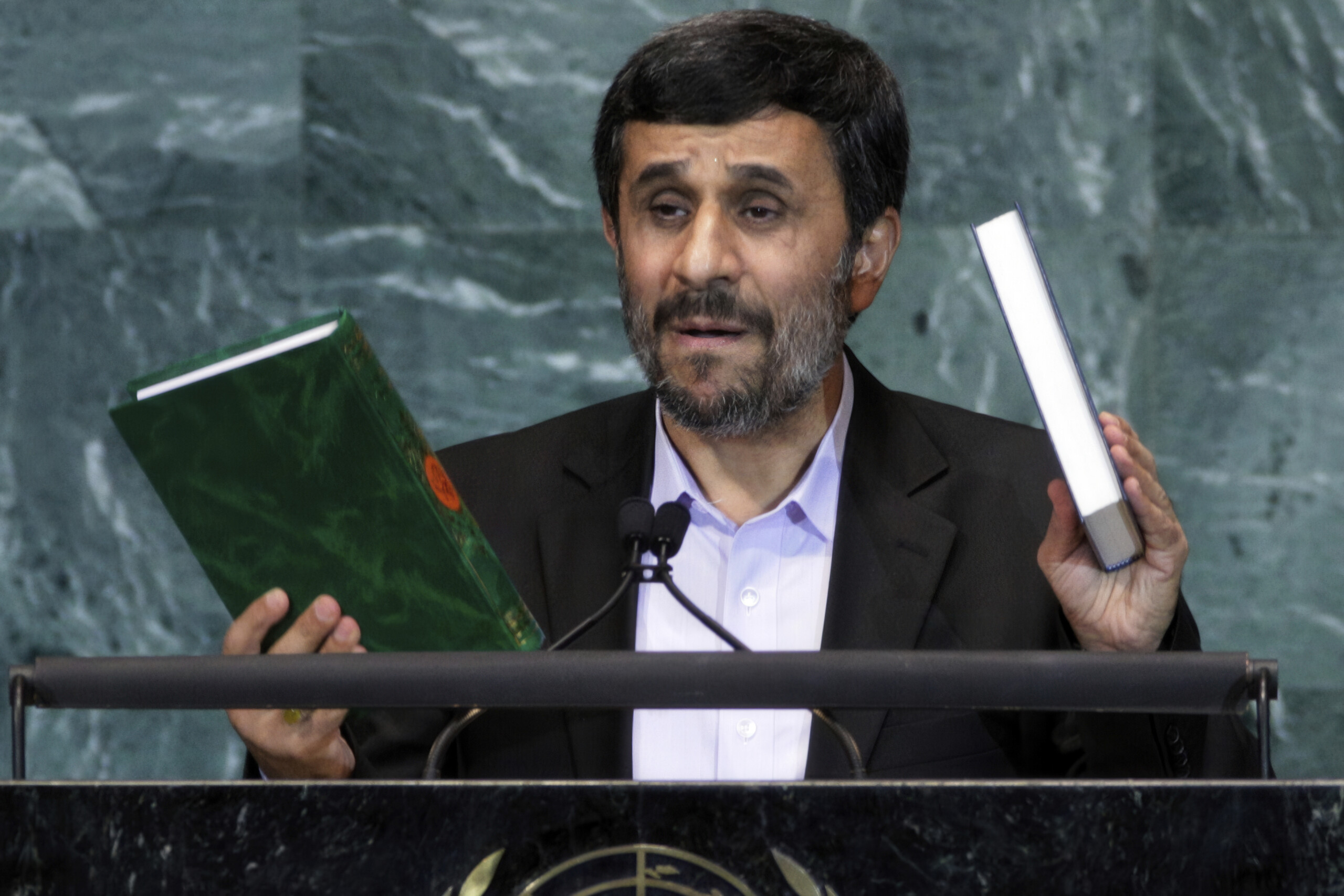 medias ahmadinejad est vivant apres une tentative dassassinat il nest pas blesse scaled