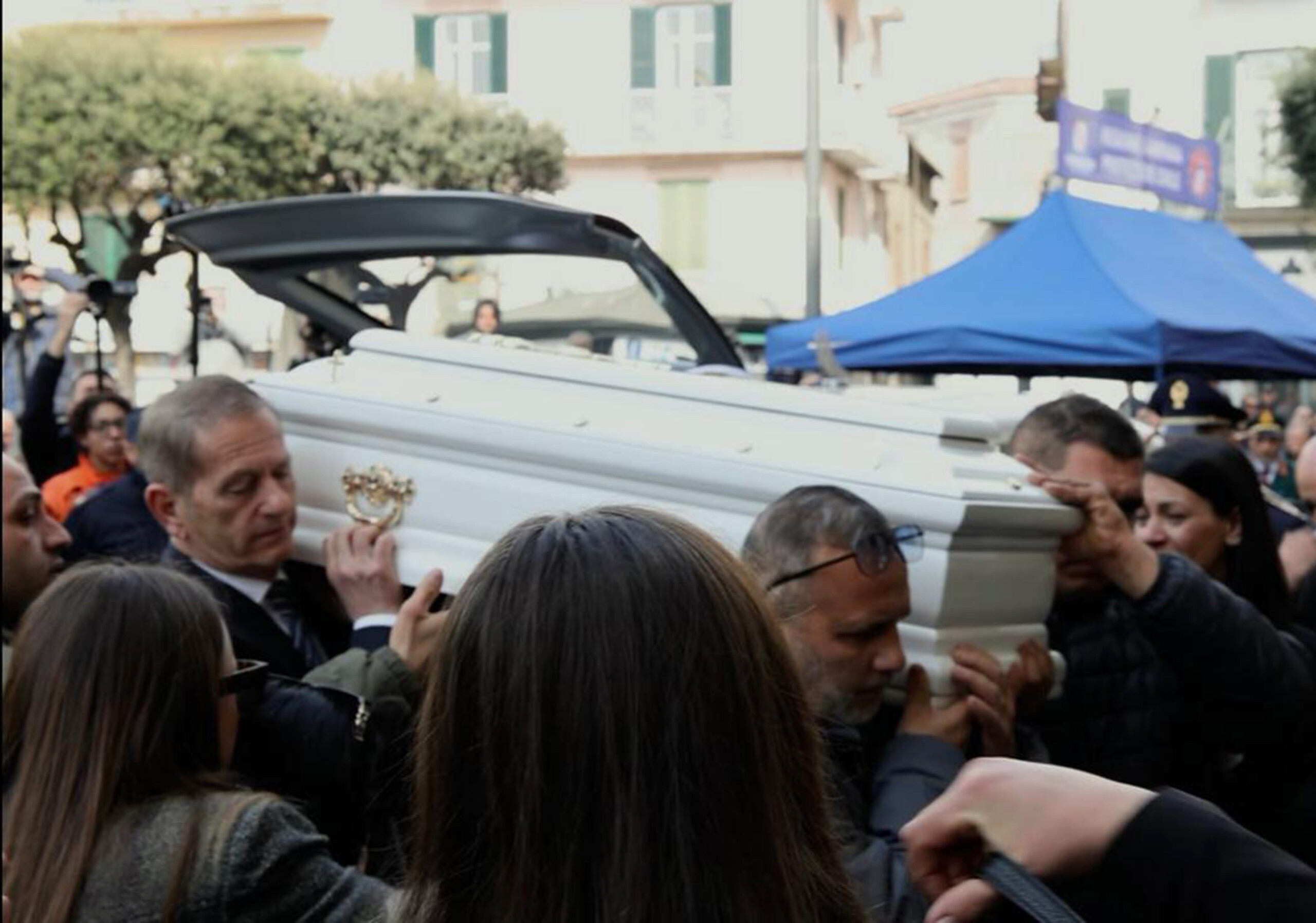 Transplantation à Naples, l'évêque Nola : "La chasse aux coupables ne soulage pas la douleur" 1 transplantation a naples leveque nola la chasse aux coupables ne soulage pas la douleur scaled