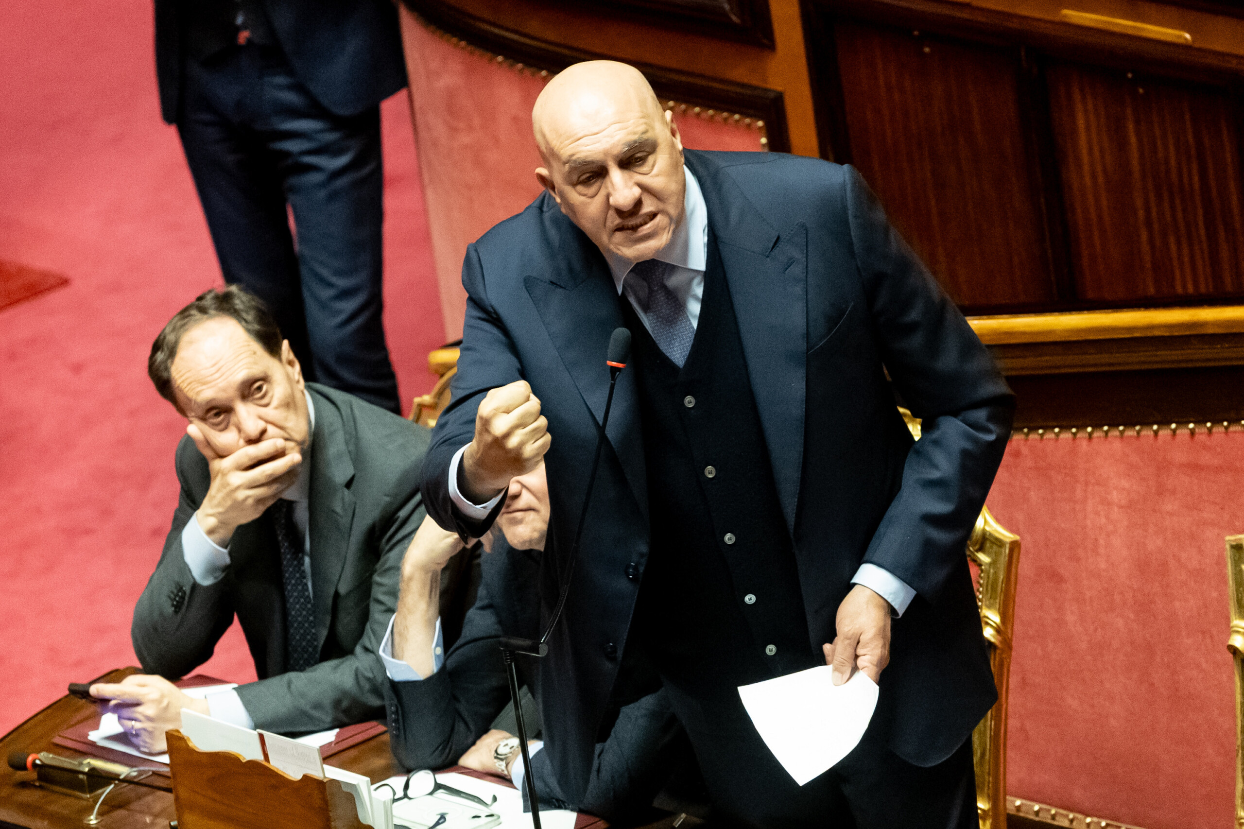 iran crosetto convoque les responsables militaires et industriels pour renforcer la defense scaled