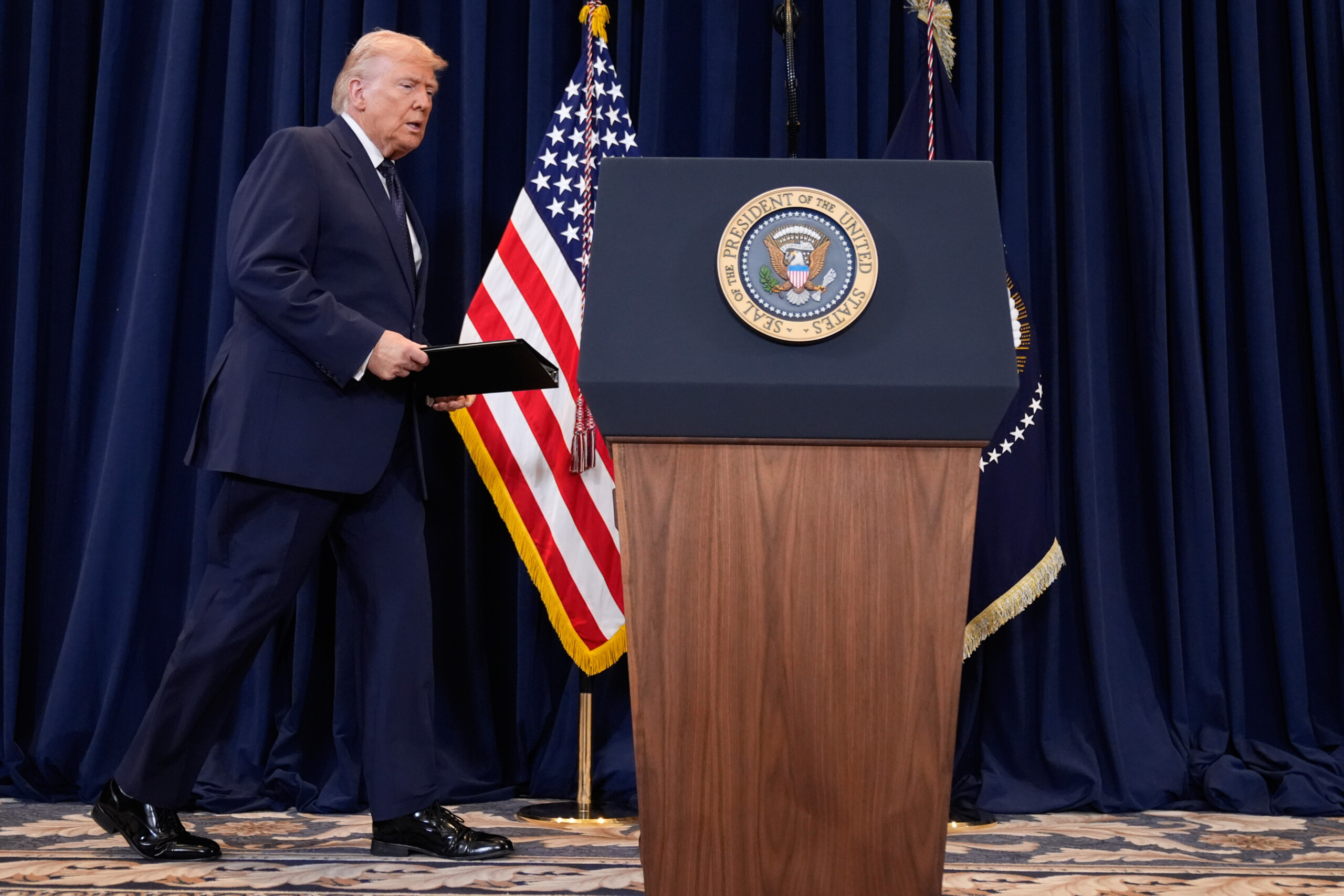 iran trump si teheran a pose des mines dans le detroit dormuz quil les enleve immediatement scaled