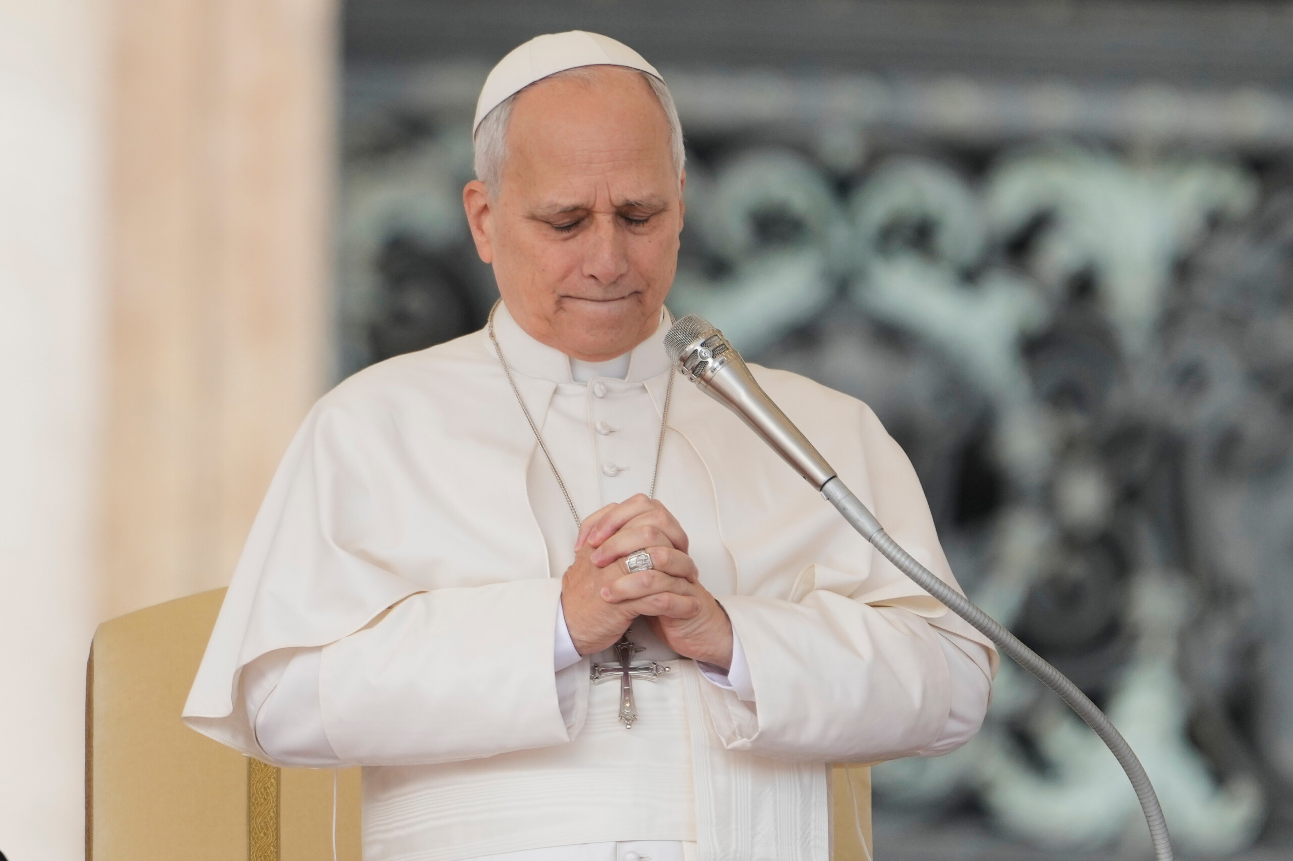 le pape en iran et au moyene28091orient les enfants sont des victimes innocentes prions pour la paix scaled