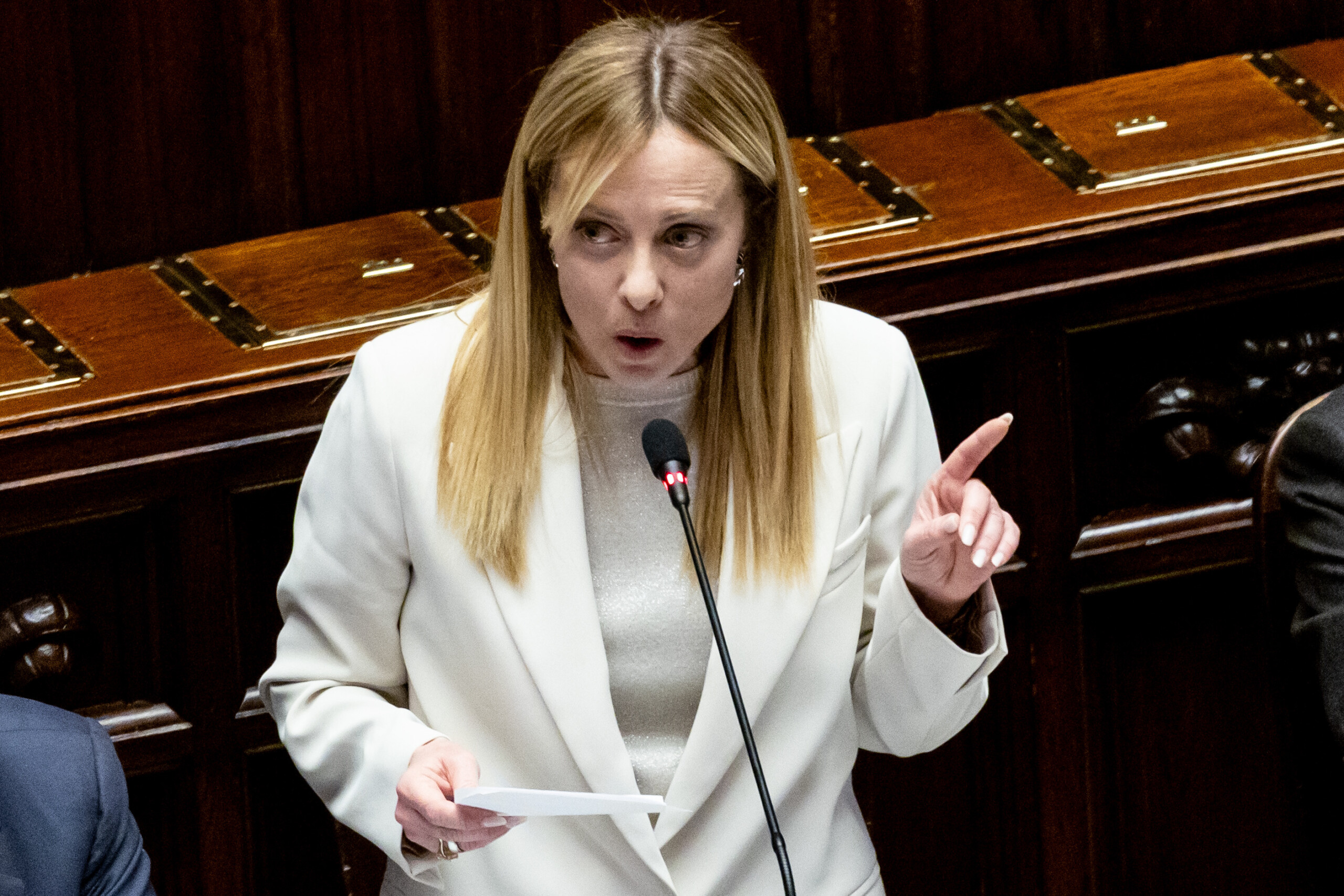 meloni solidarite avec les militaires derbil litalie est fiere de leur courage scaled